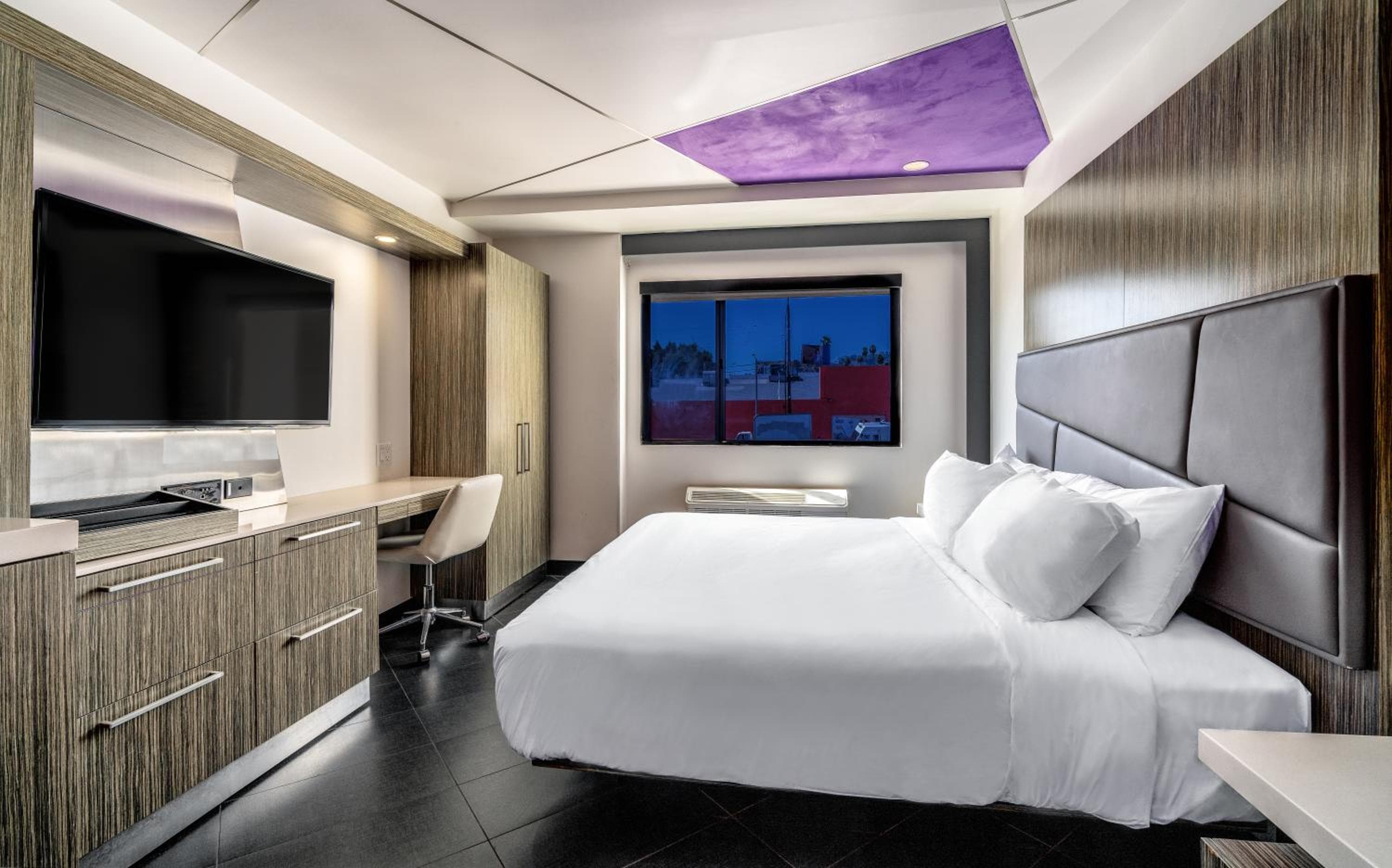 Das Moment Hotel — 3
