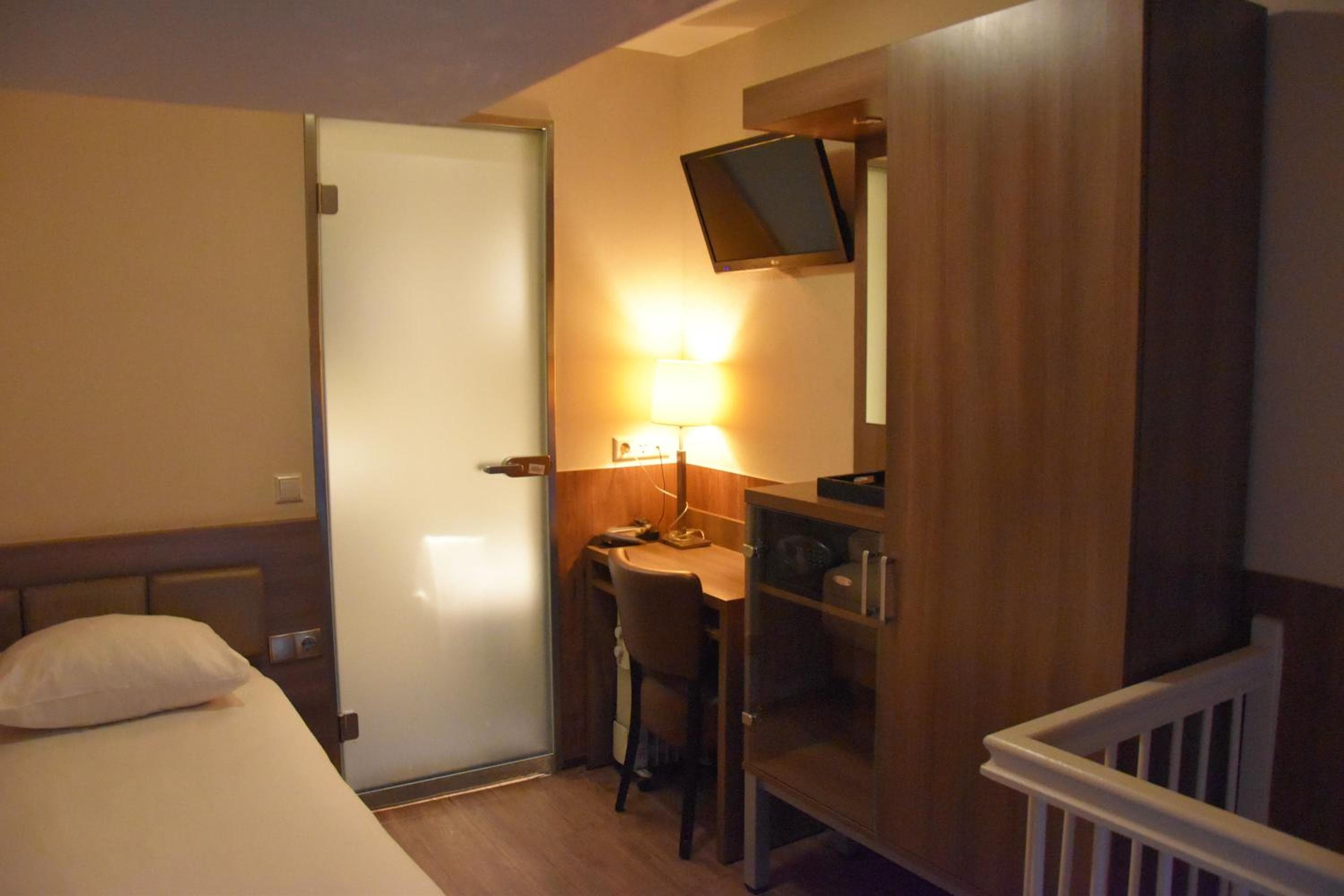 OZO Hotels Cordial Ámsterdam — 24