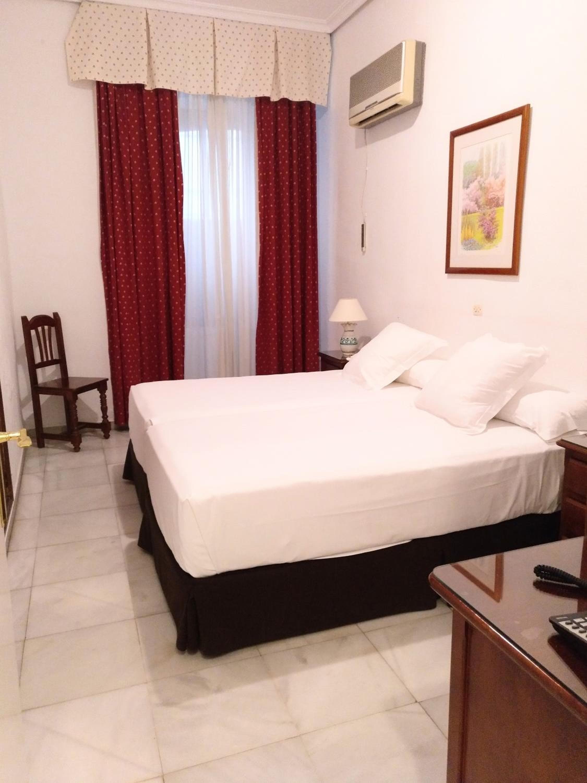 Hotel Simon — 15