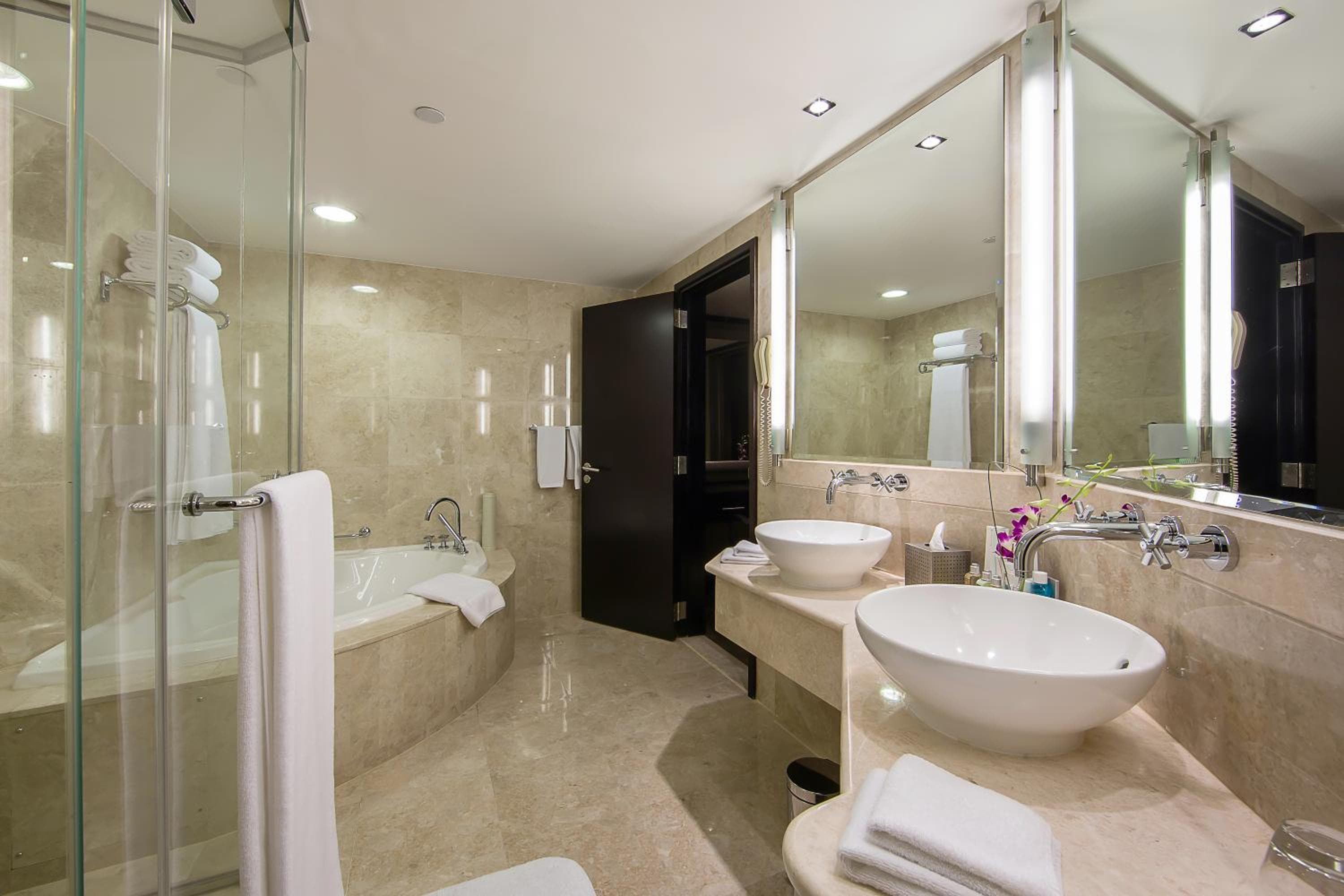 Ramada Plaza by Wyndham Dubai Deira — 7