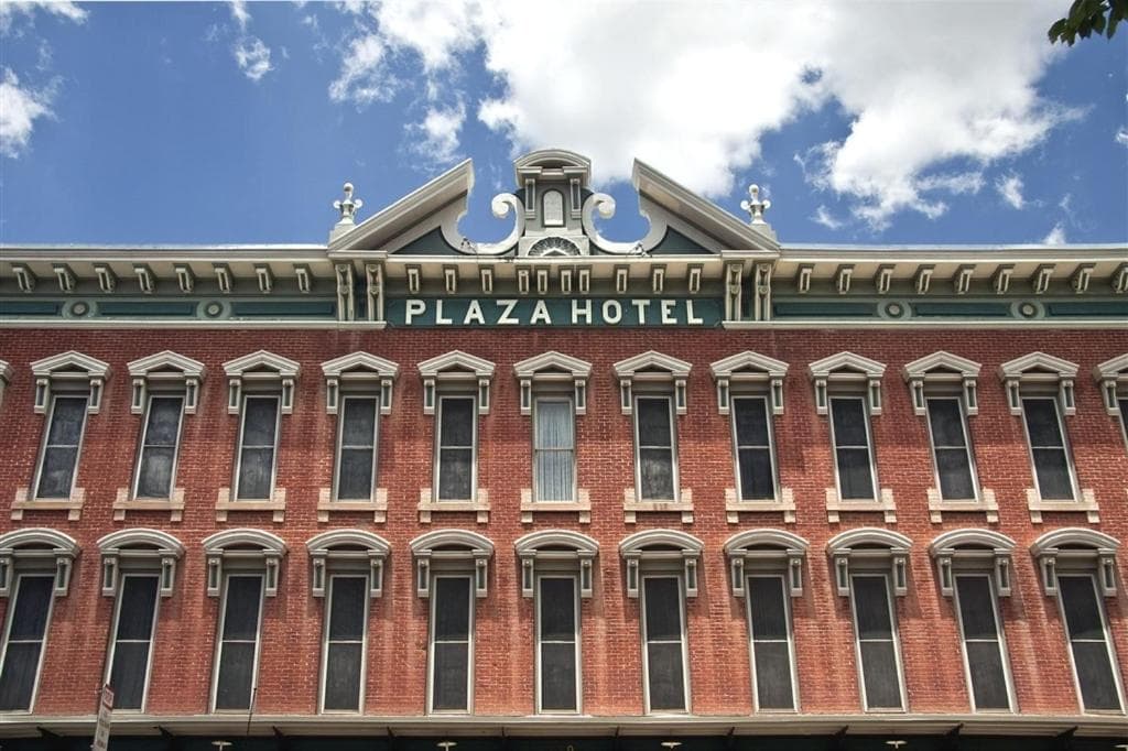 Historic Plaza Hotel — 2