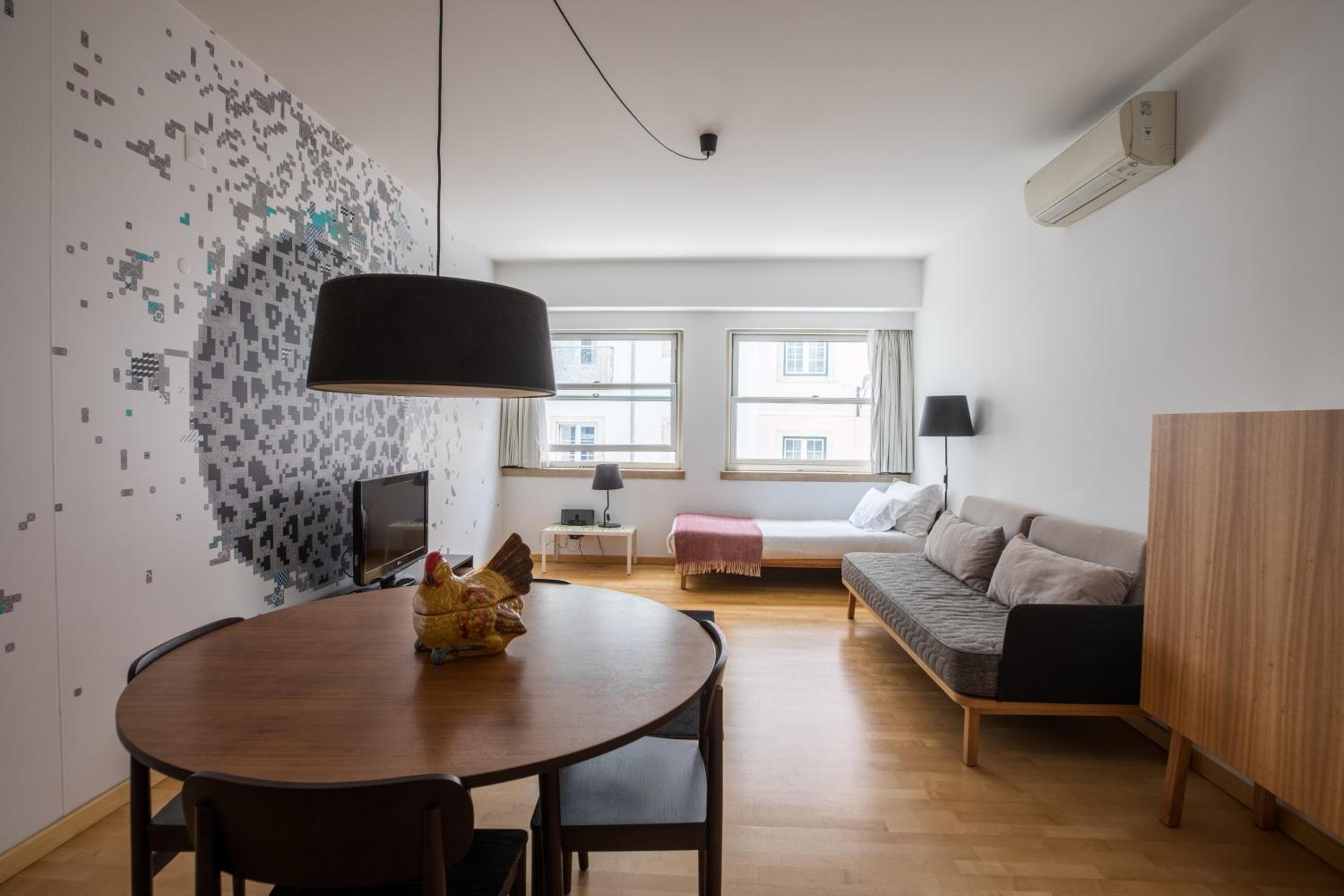 The Lisbonaire Apartments — 16