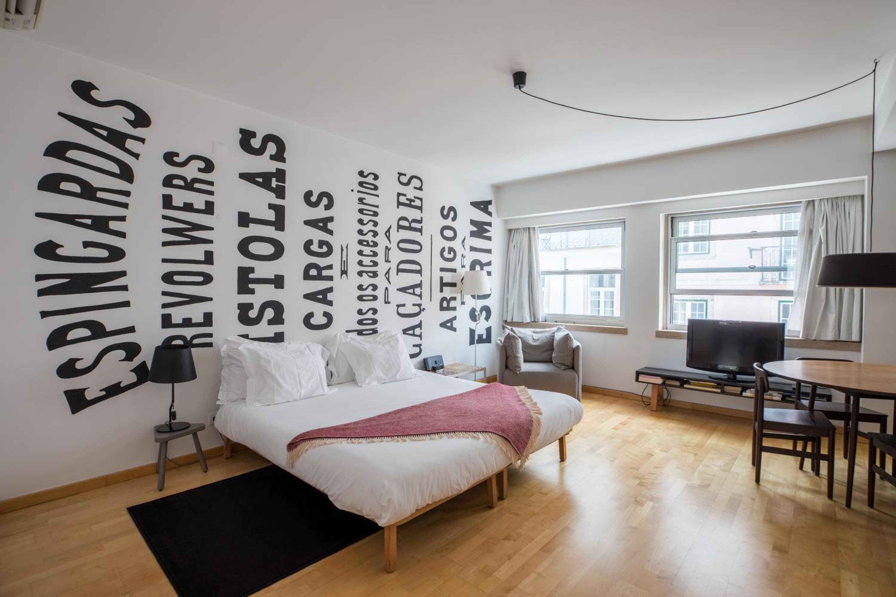 The Lisbonaire Apartments — 12