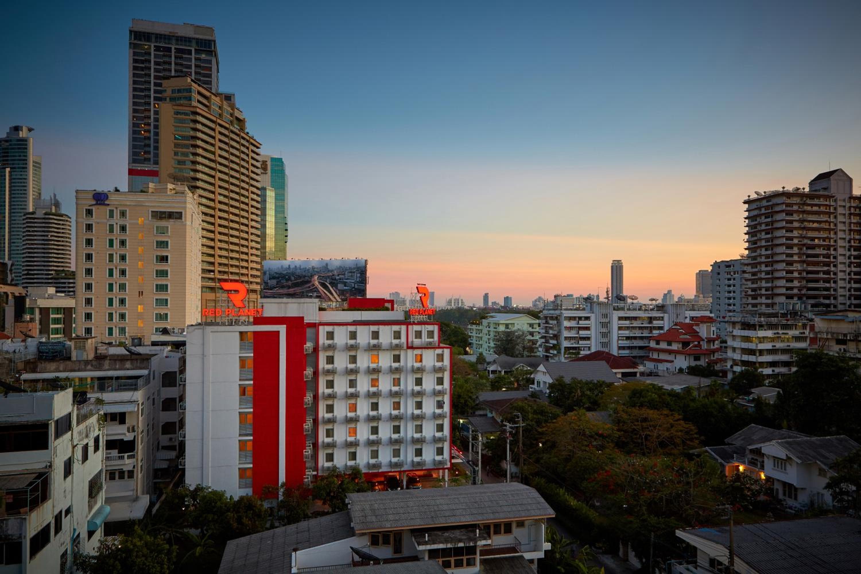 Pianeta Rosso Bangkok Asoke - SHA Extra Plus — 8