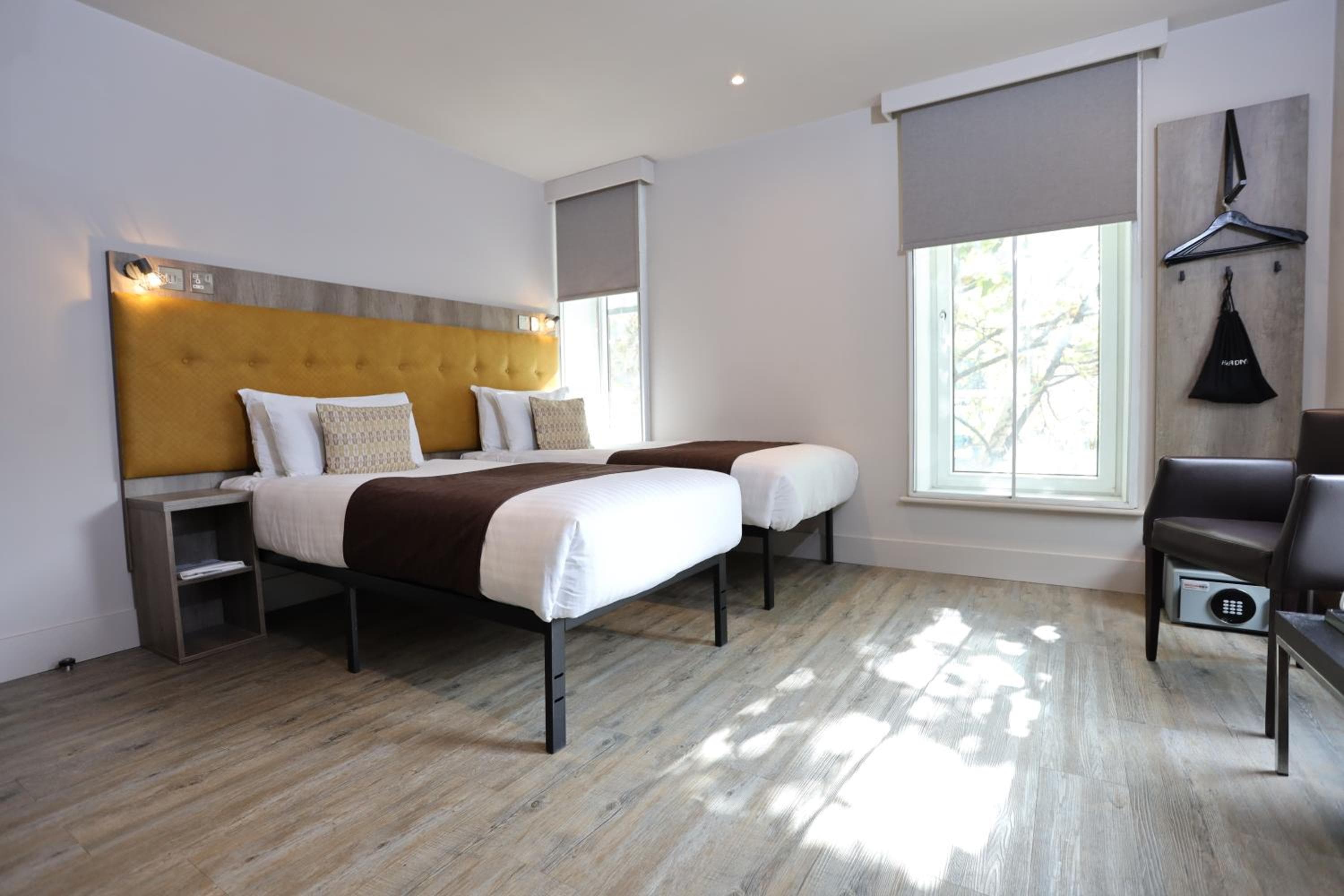 Euston Square Hotel — 28