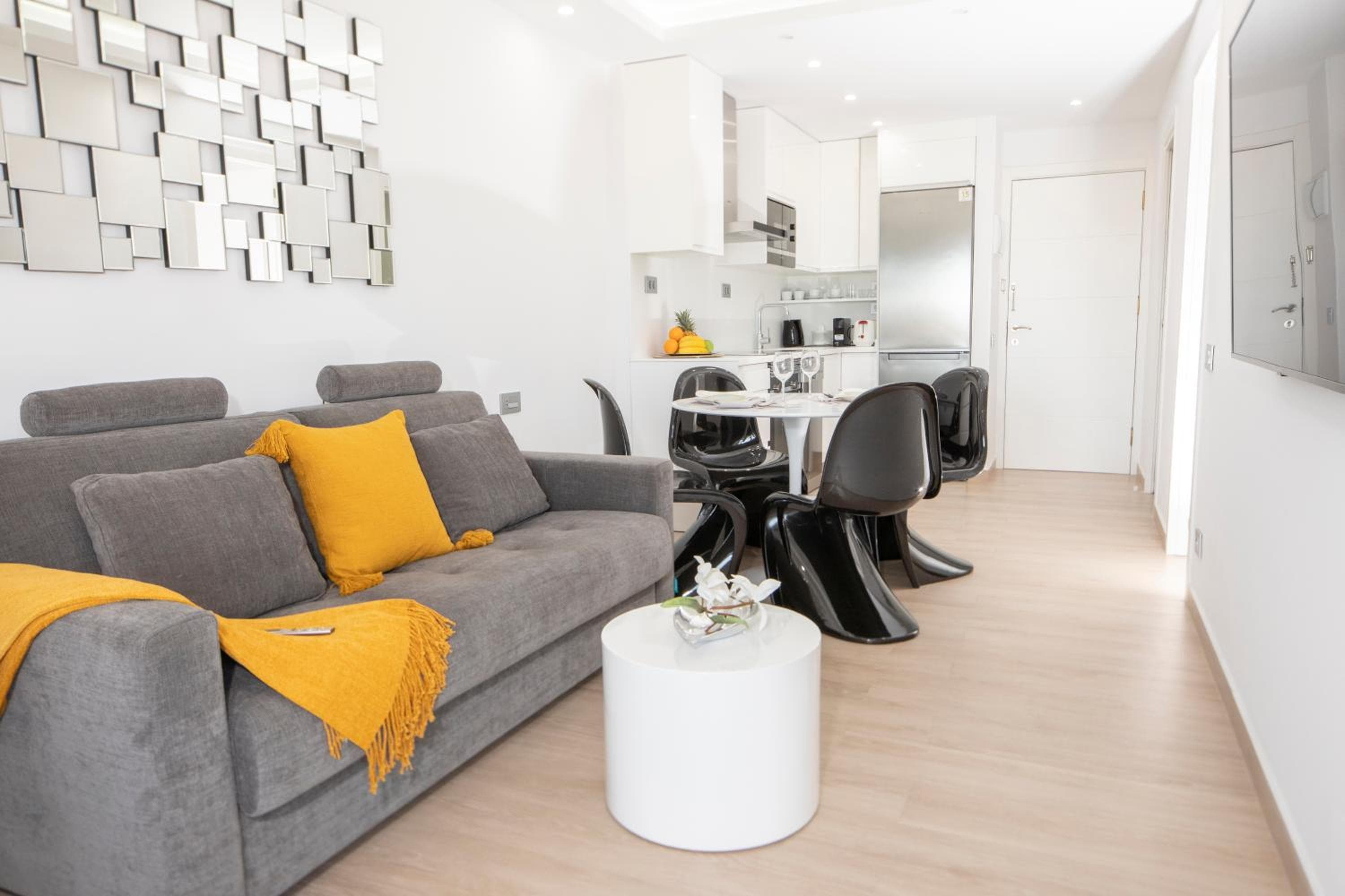 Luxury Apartment Boutique in Torres del Sol — 5