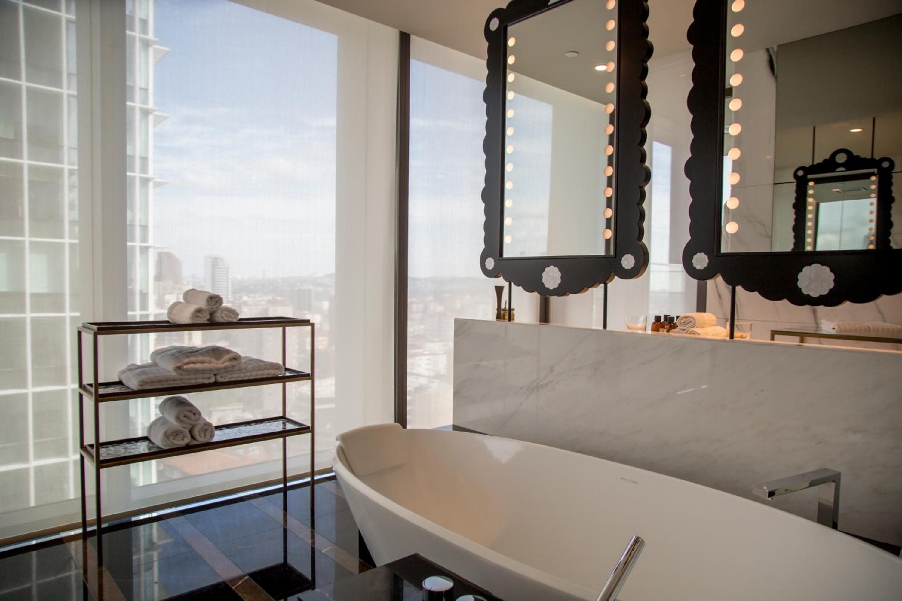 Fairmont Quasar Istanbul Hotel hotel, Büyükdere Caddesi No:76 Mecidiyeköy Şişli, Istanbul, Turkey — photo 78