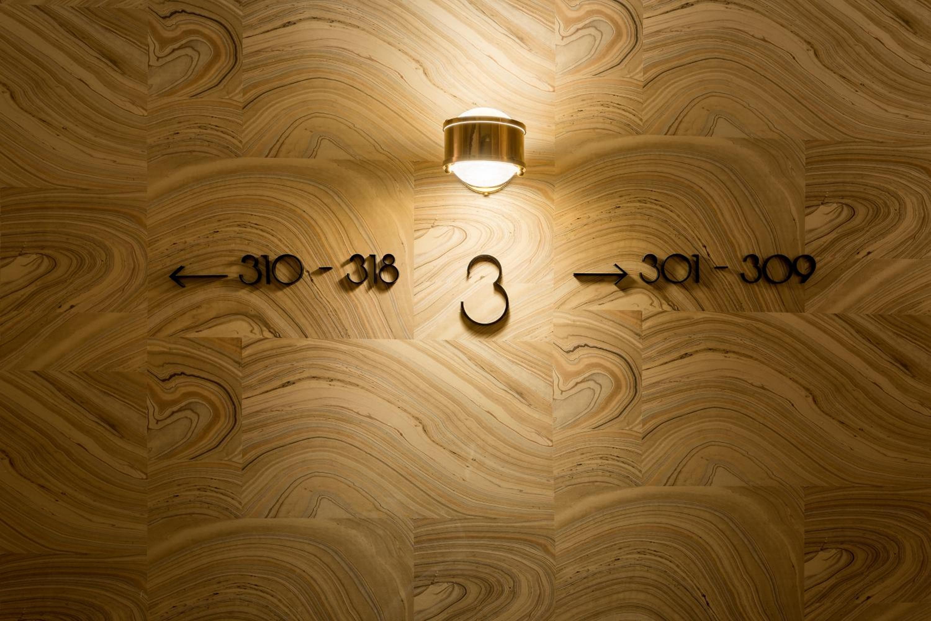 Compañero de habitación Alba — 21