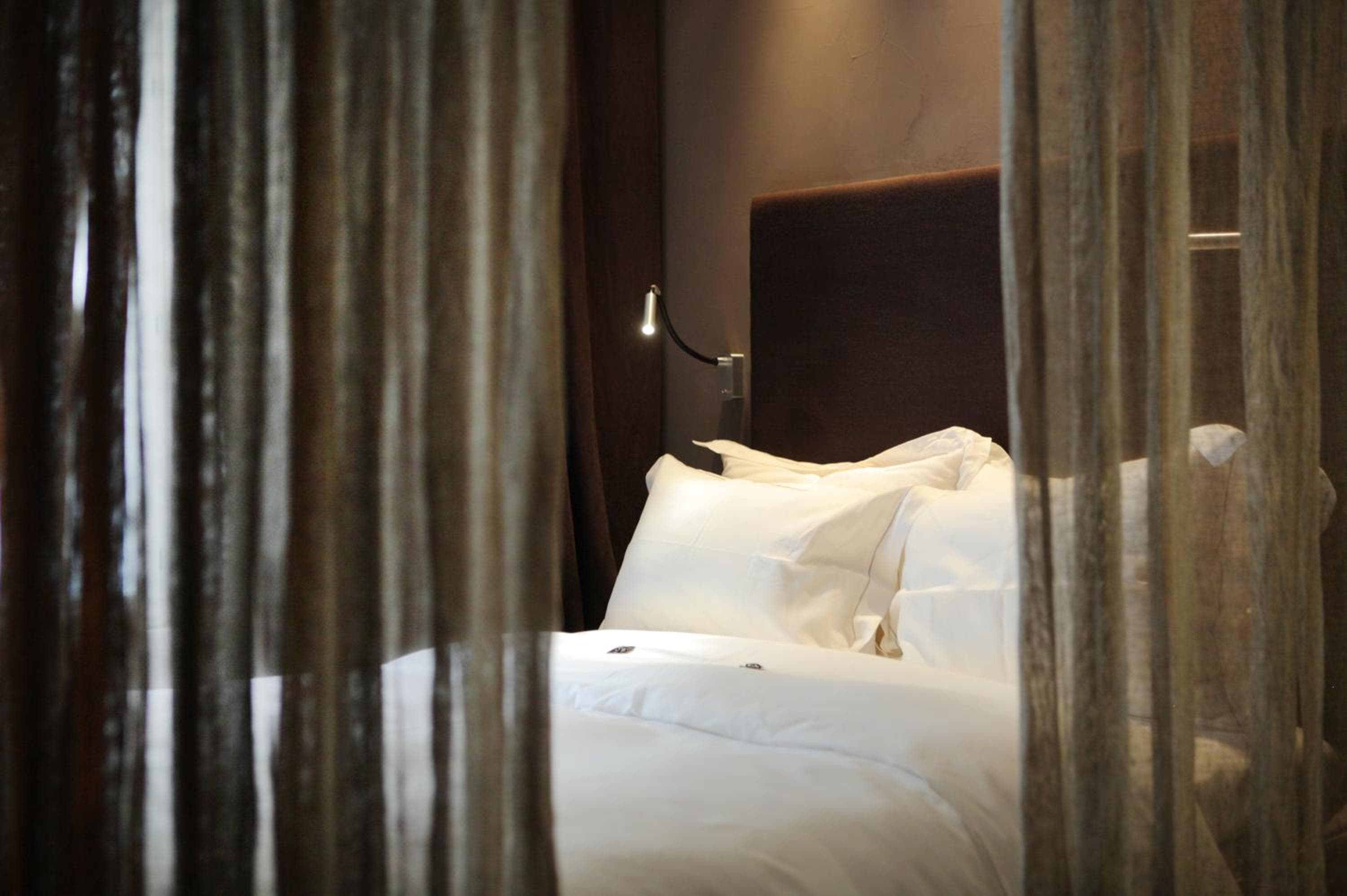 Hidden Hotel — 7