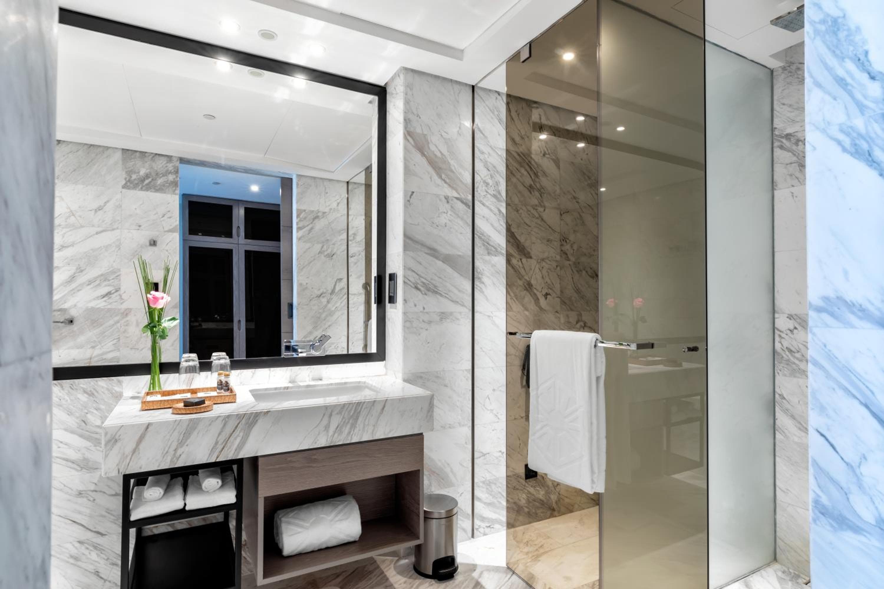 Taj Jumeirah Lakes Towers — 21