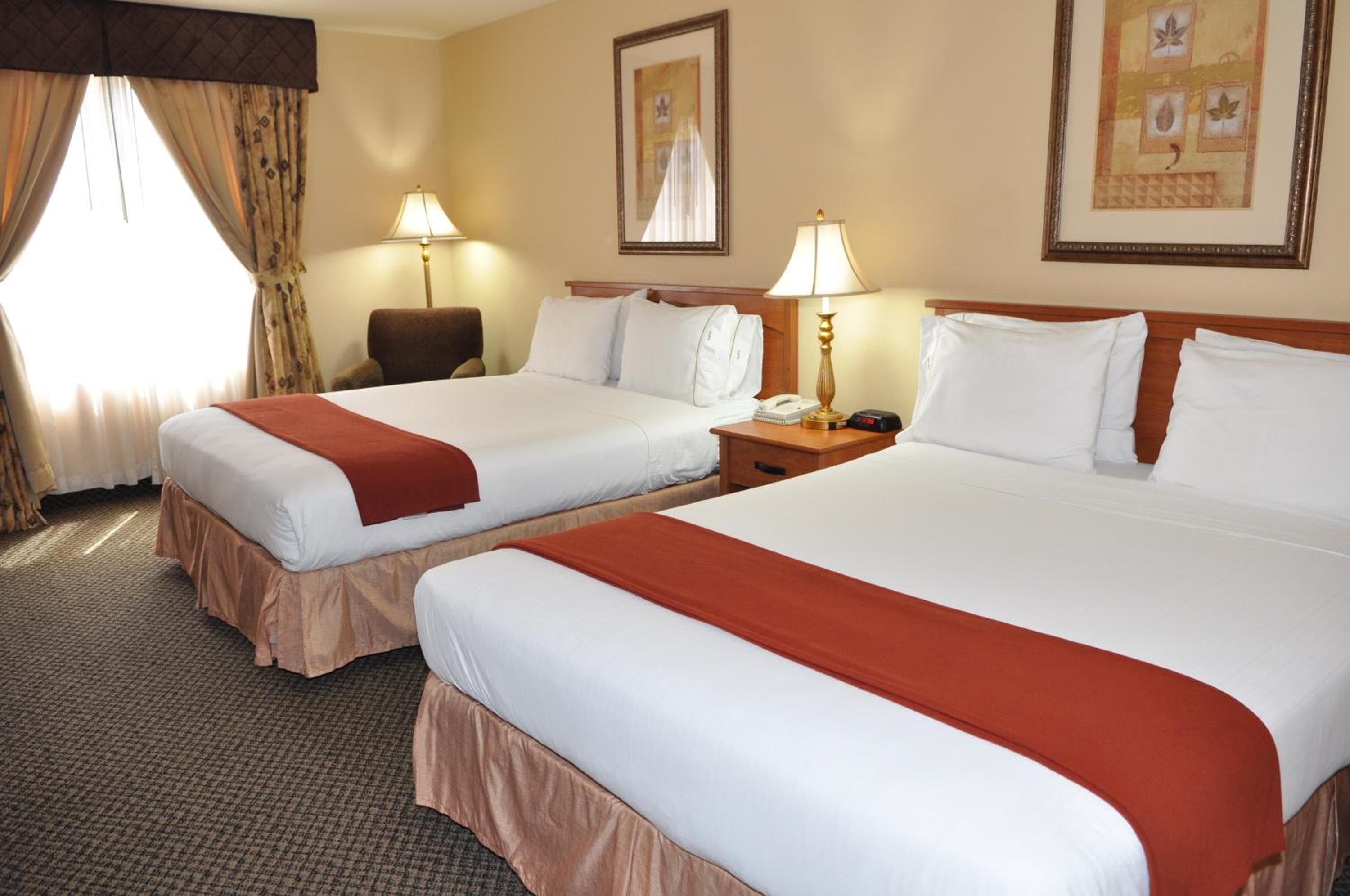 Holiday Inn Express Las Vegas-Nellis by IHG — 3