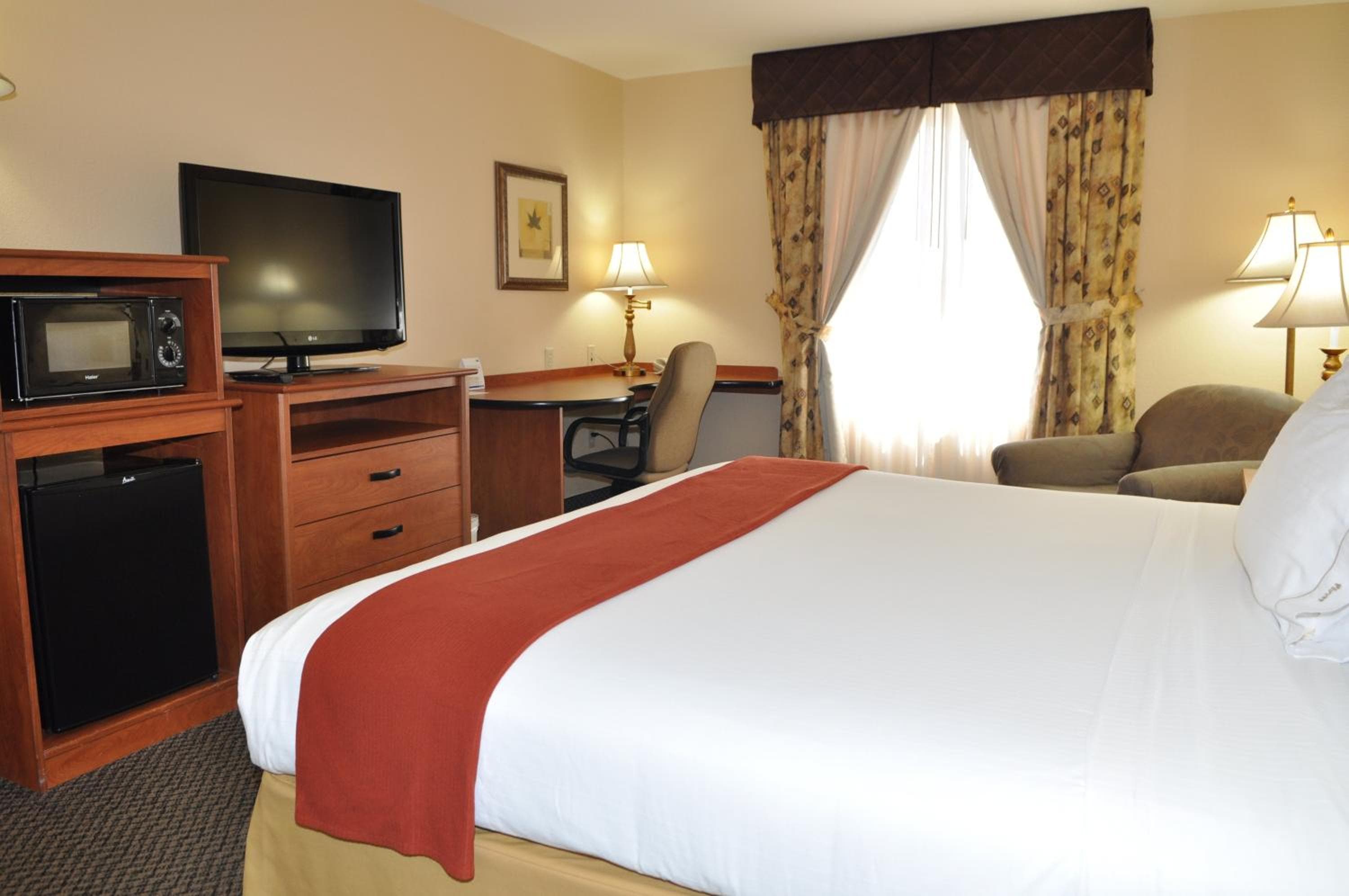 Holiday Inn Express Las Vegas-Nellis by IHG — 20