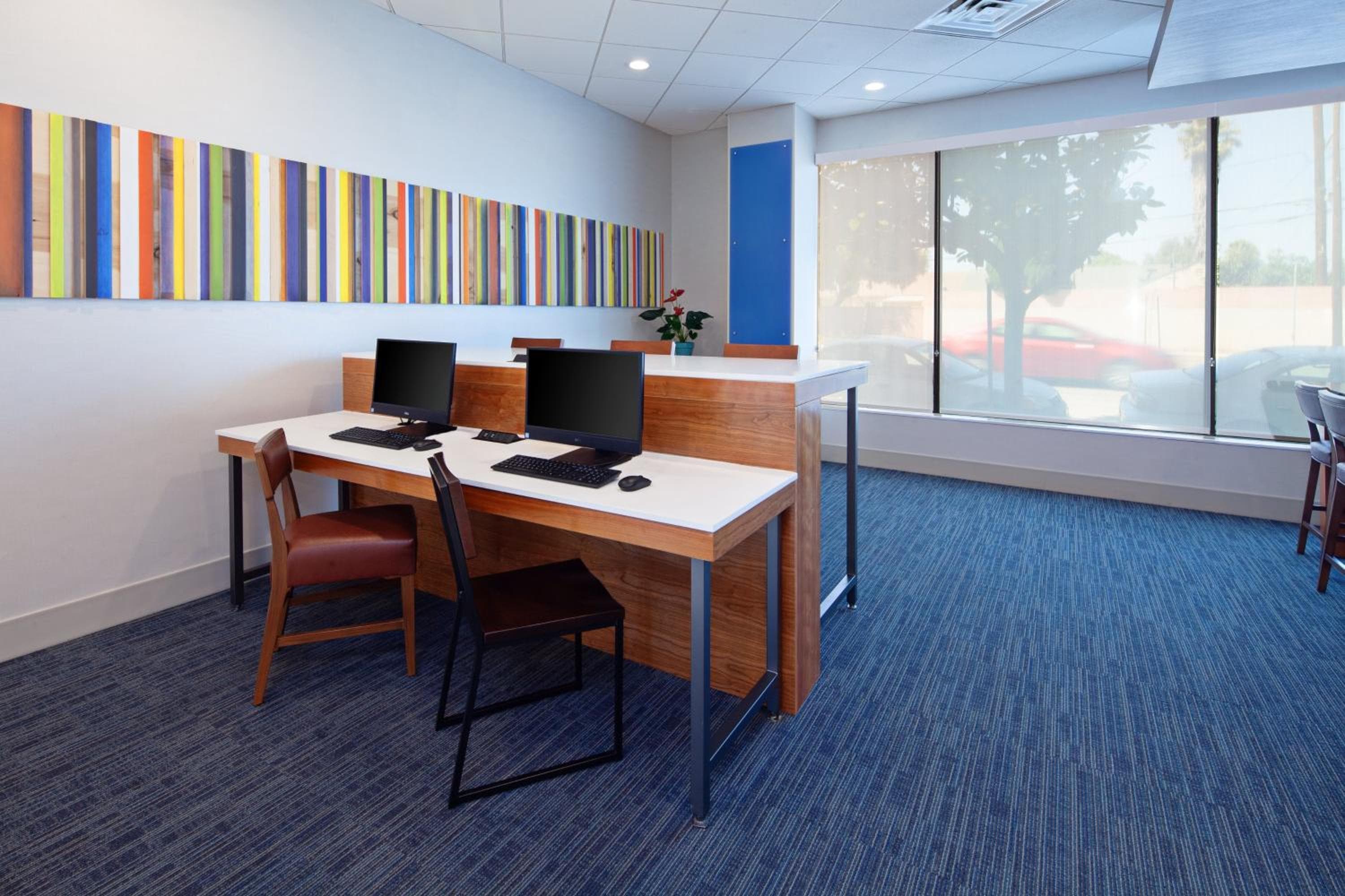 Holiday Inn Express Los Angeles LAX Airport by IHG — 12
