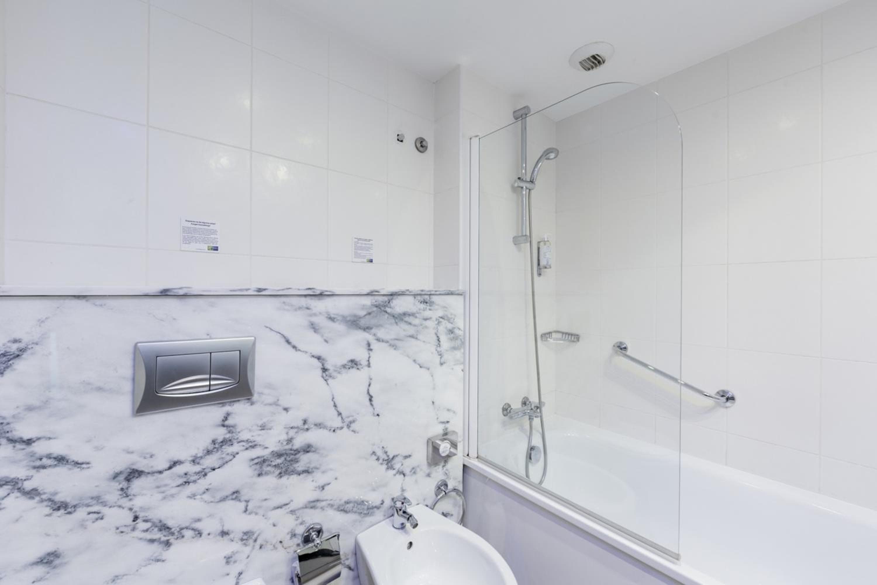 Holiday Inn Express Aeropuerto de Lisboa, un hotel IHG — 12