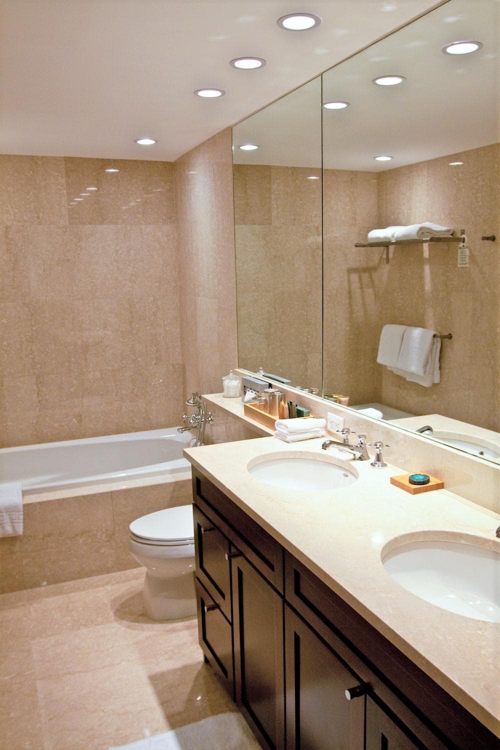 Hotel Lombardy — 23