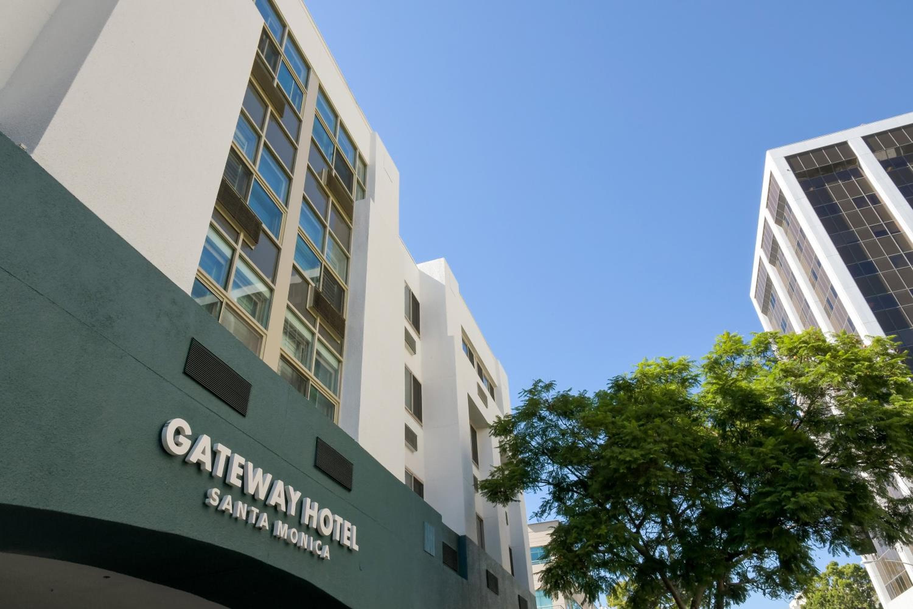 Gateway Hotel Santa Monica — 10