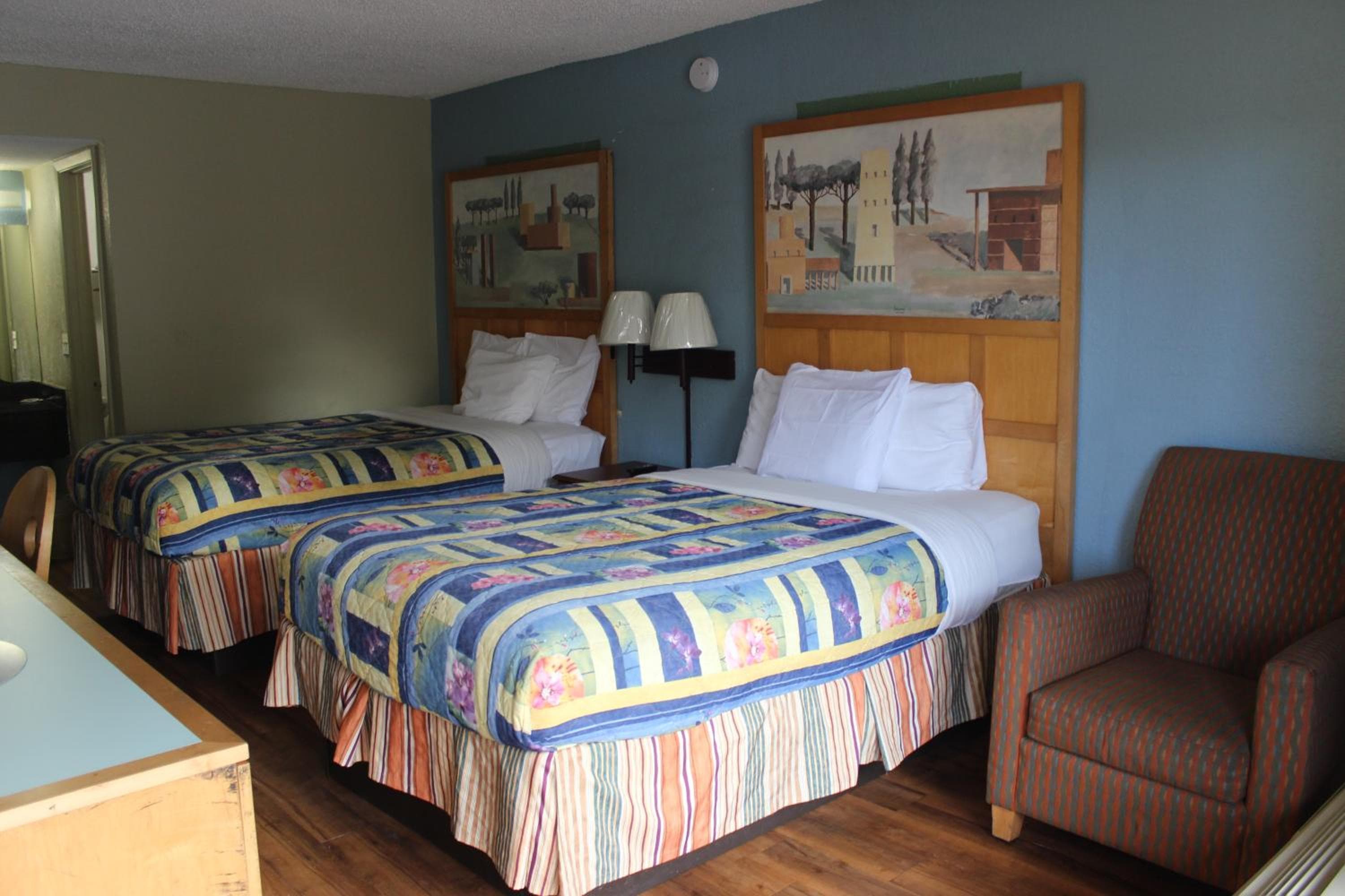 Tampa Inn Near Busch Gardens — 20