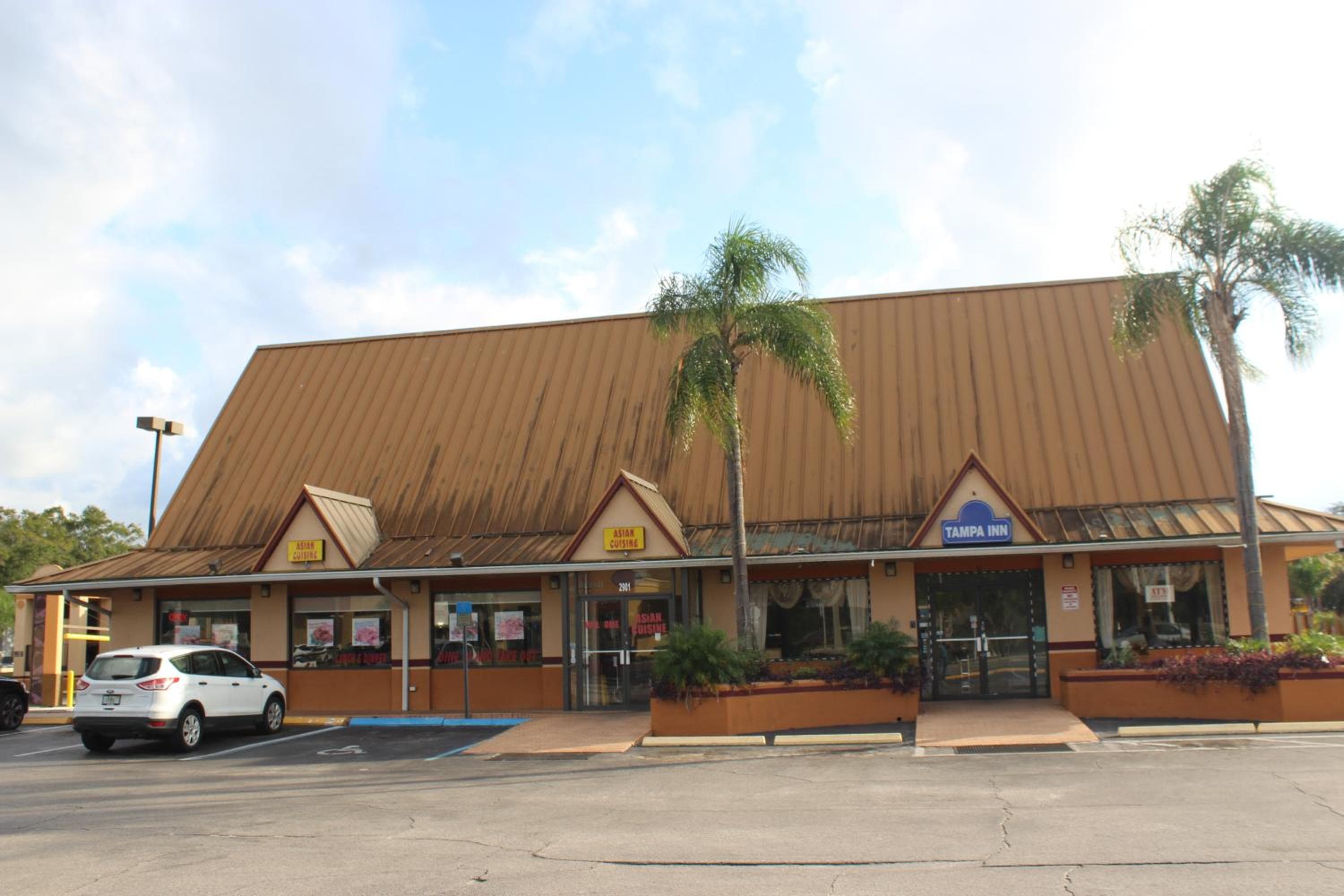 Tampa Inn Near Busch Gardens — 17