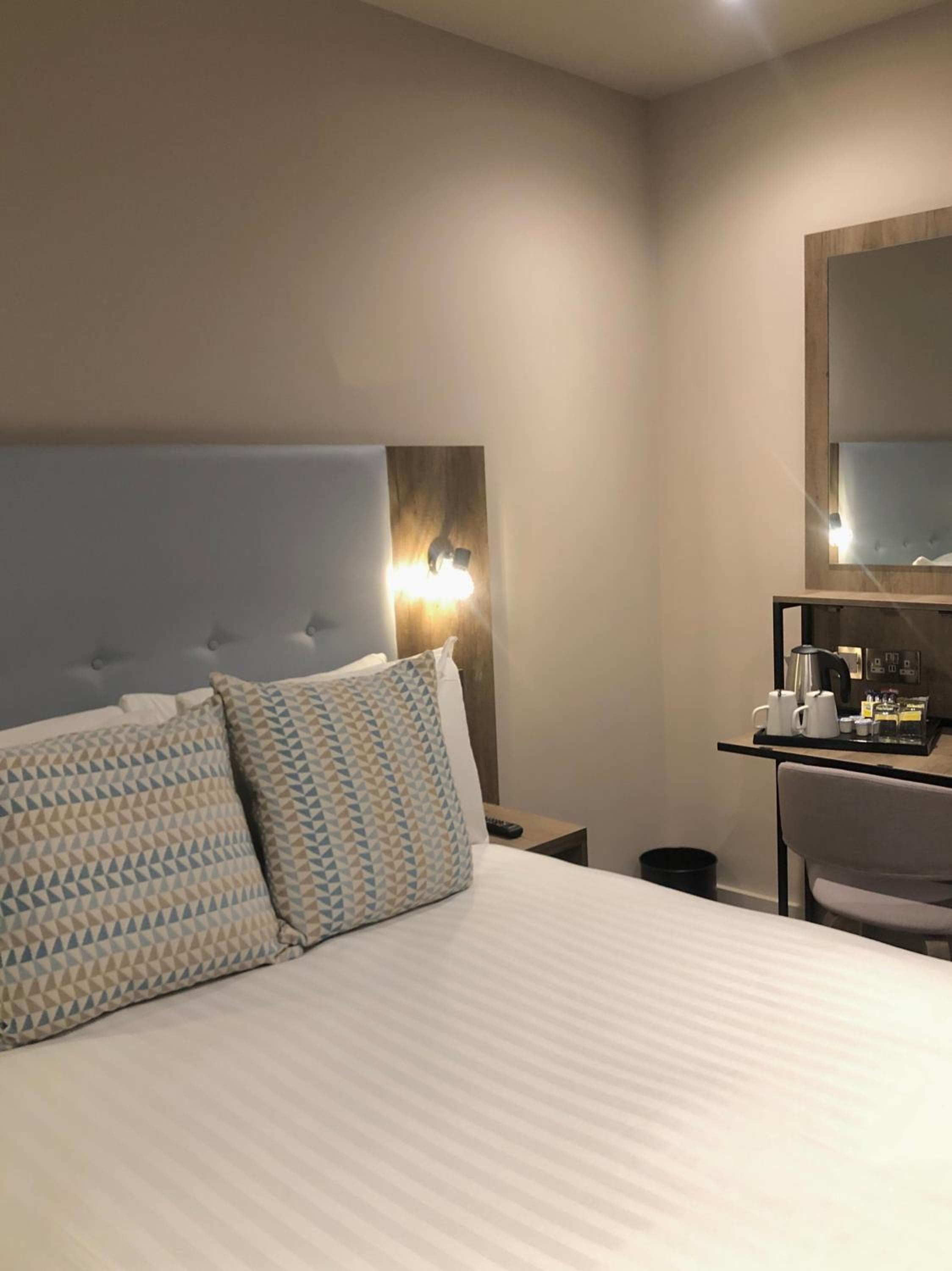 Euston Square Hotel — 24