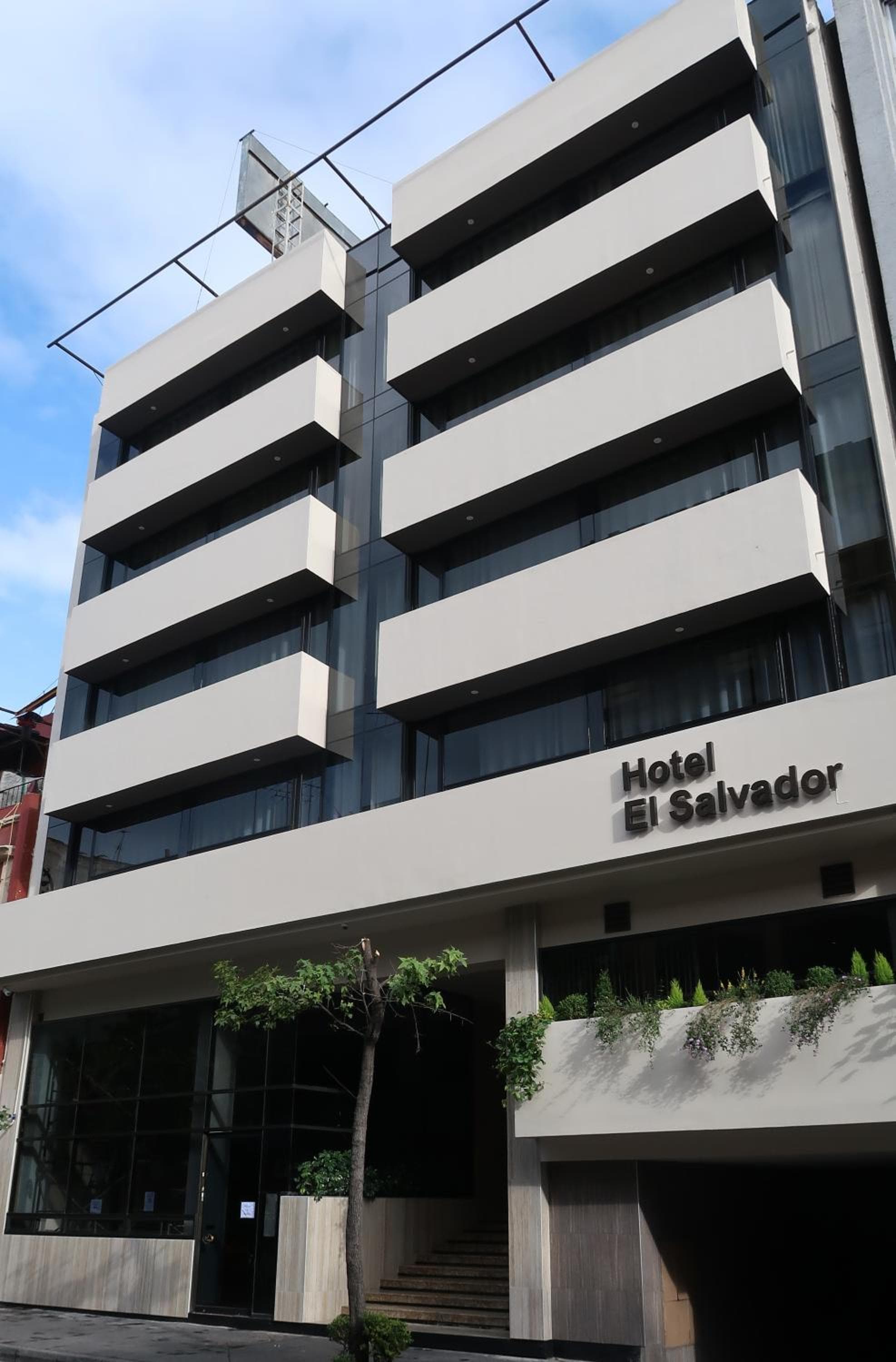 Hotel El Salvador — 1