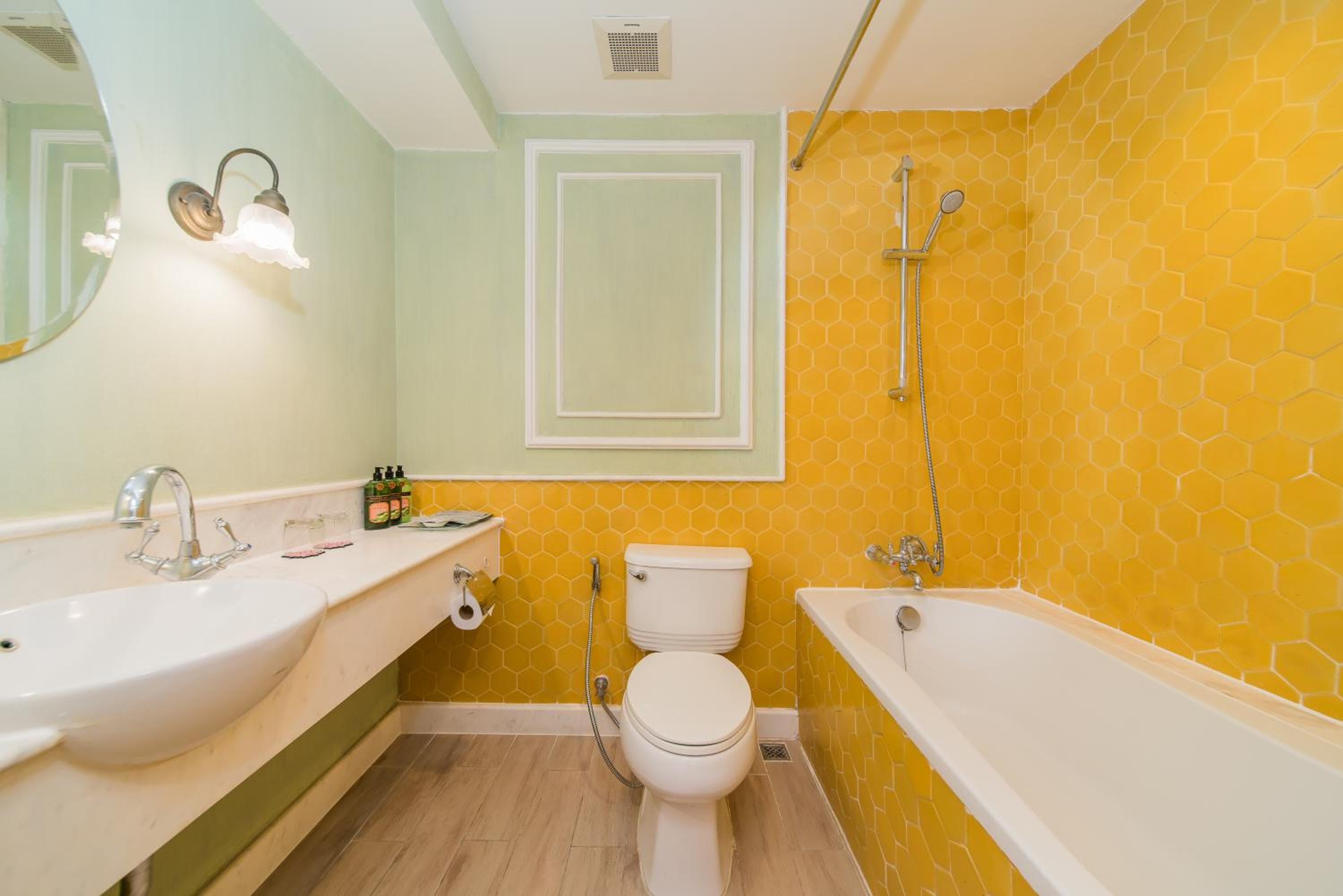 La Petite Salil Sukhumvit 11 — 20