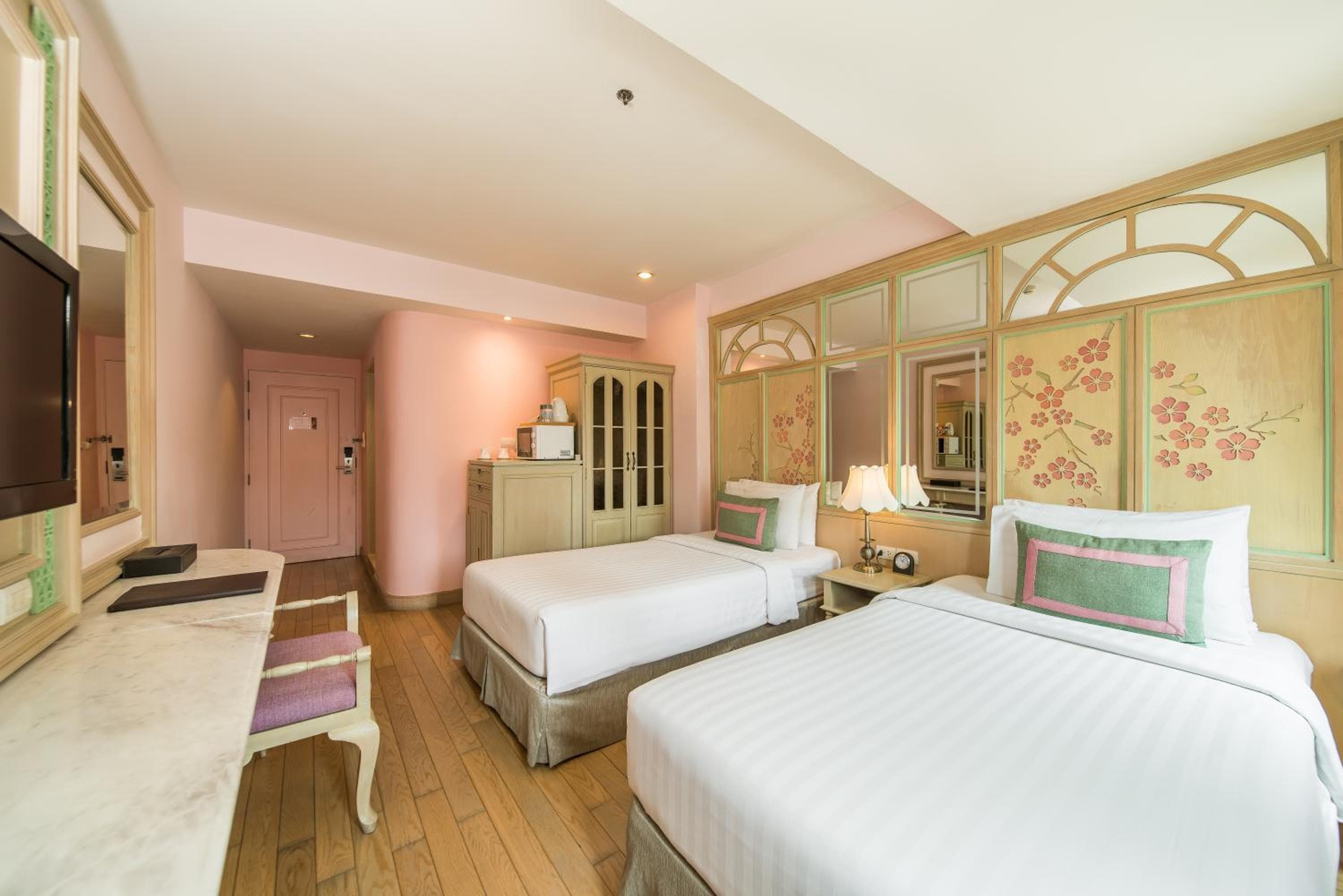 La Petite Salil Sukhumvit 11 — 21