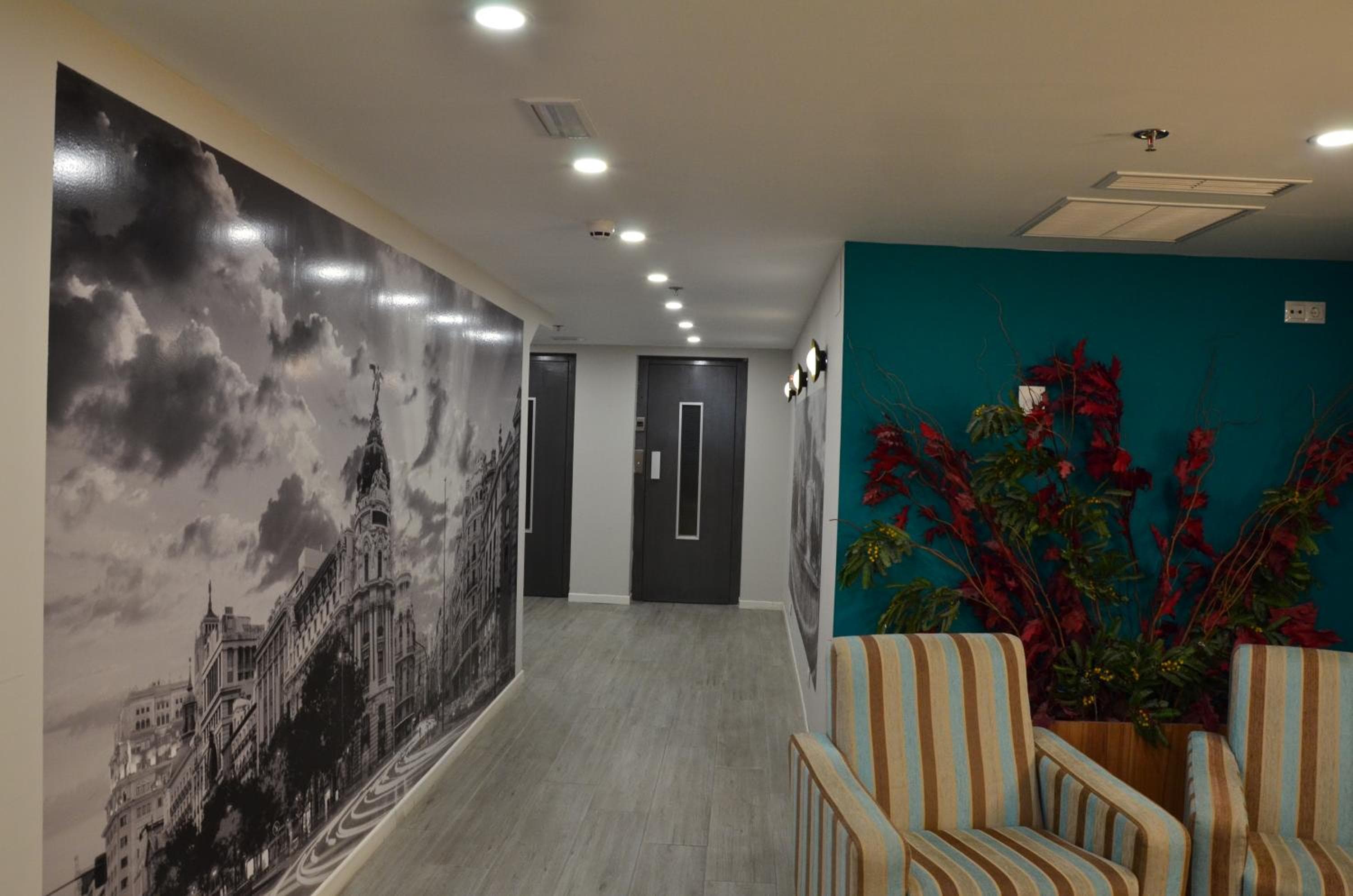 Boutique Urban Madrid Génova — 19