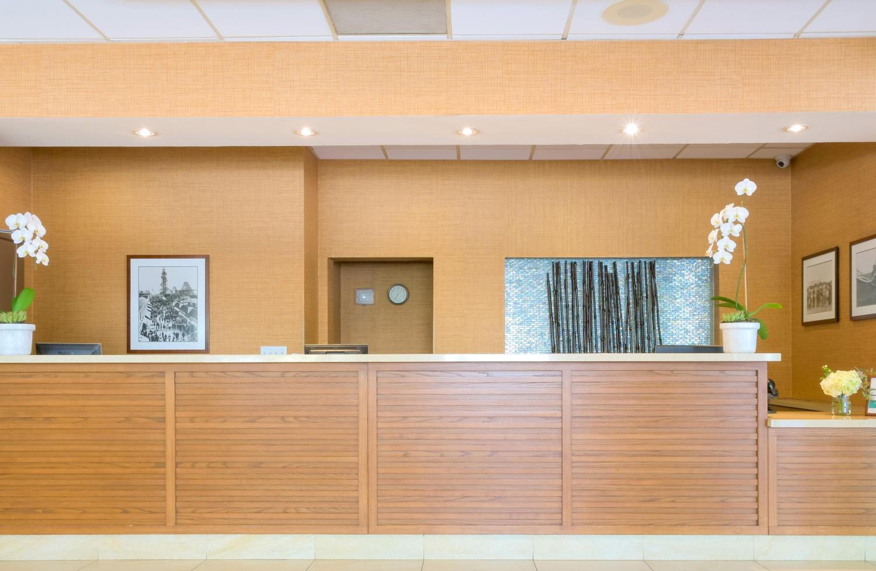 Gateway Hotel Santa Monica — 4