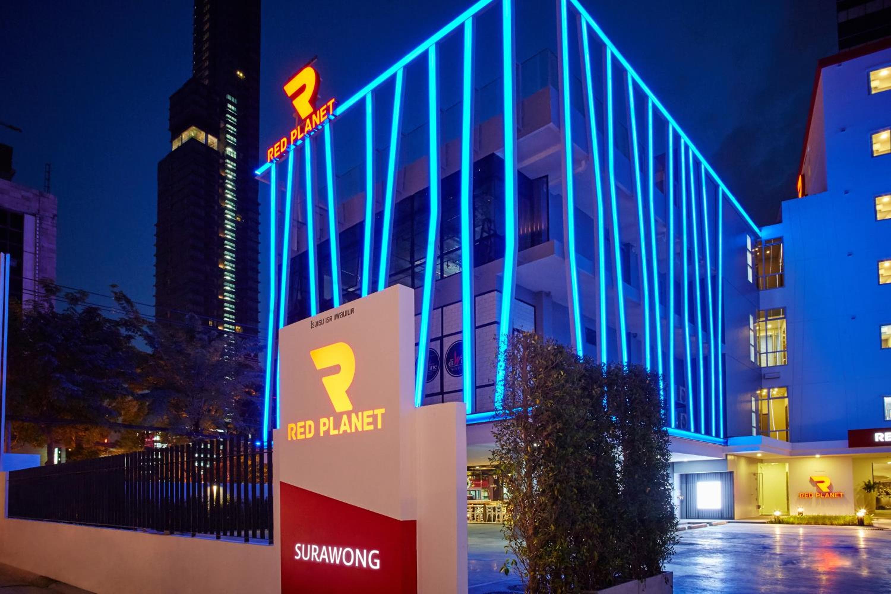 Il pianeta rosso Bangkok Surawong — 1