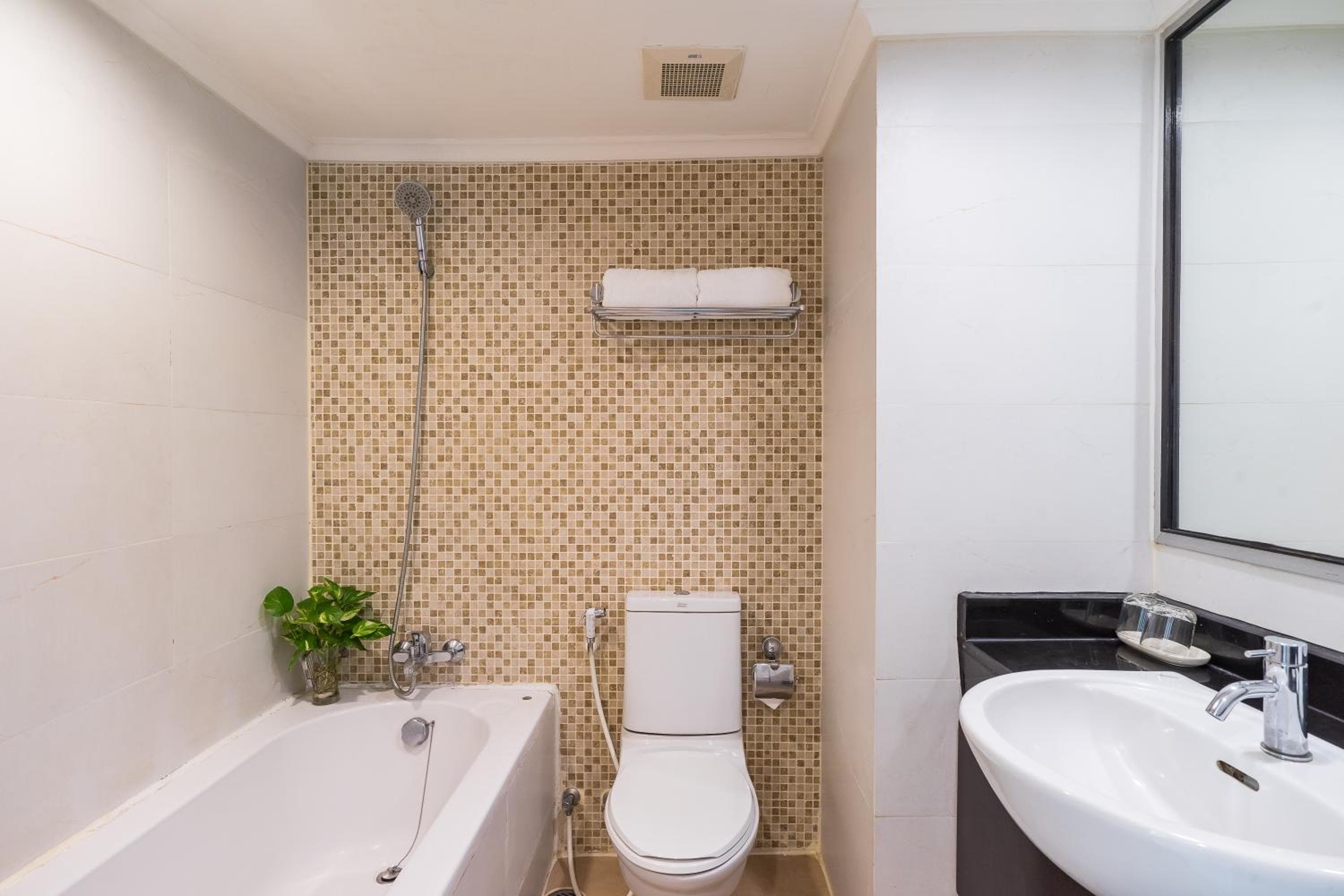 Citin Pratunam Bangkok by Compass Hospitality — 10