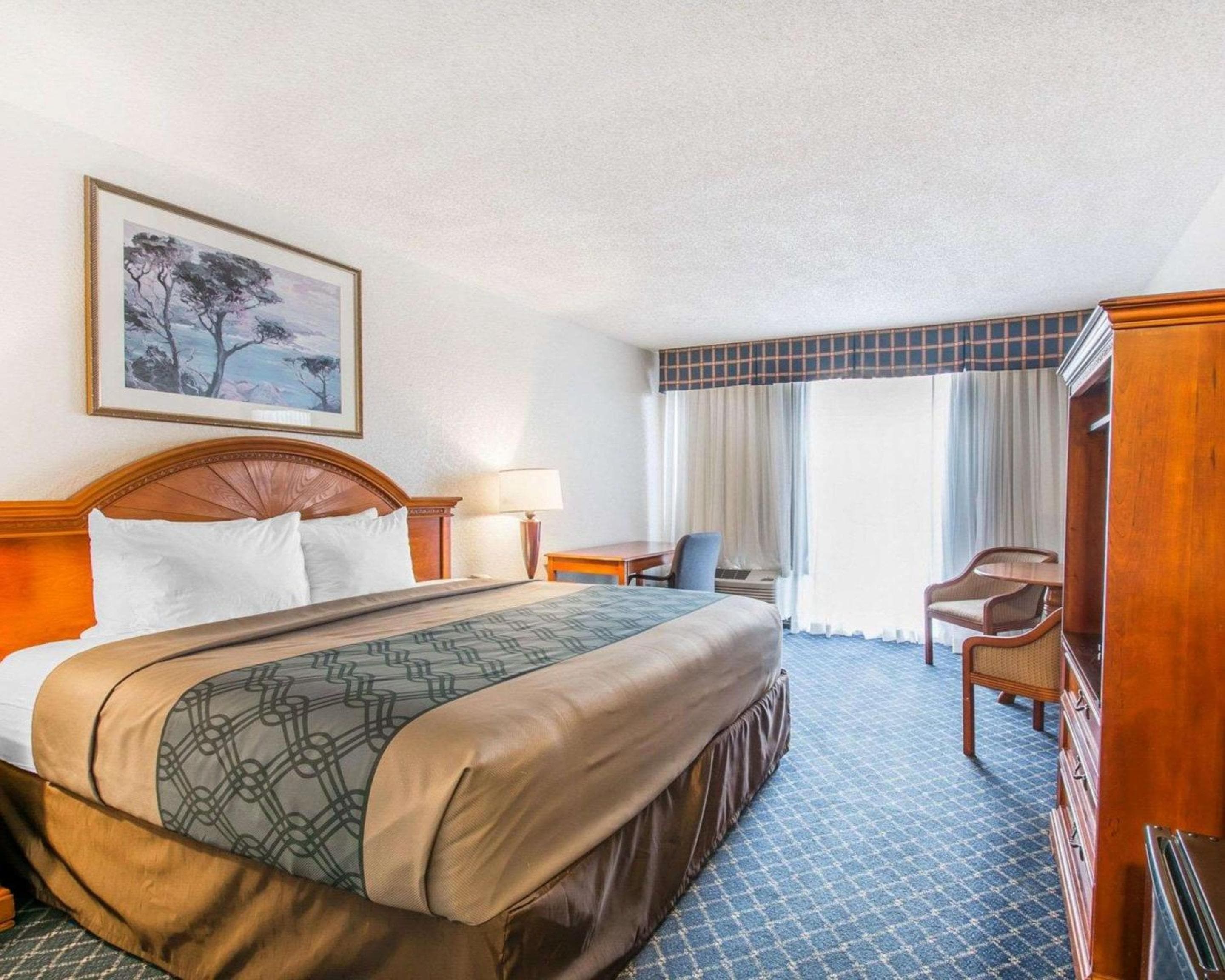 North Miami Beach Gardens Inn & Suites — 6