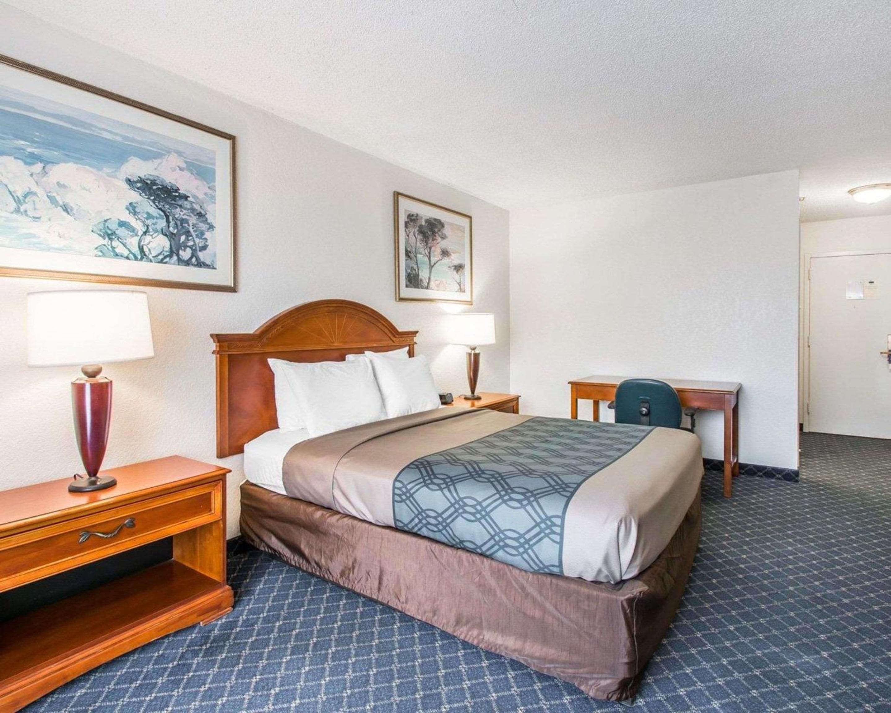 North Miami Beach Gardens Inn & Suites — 5