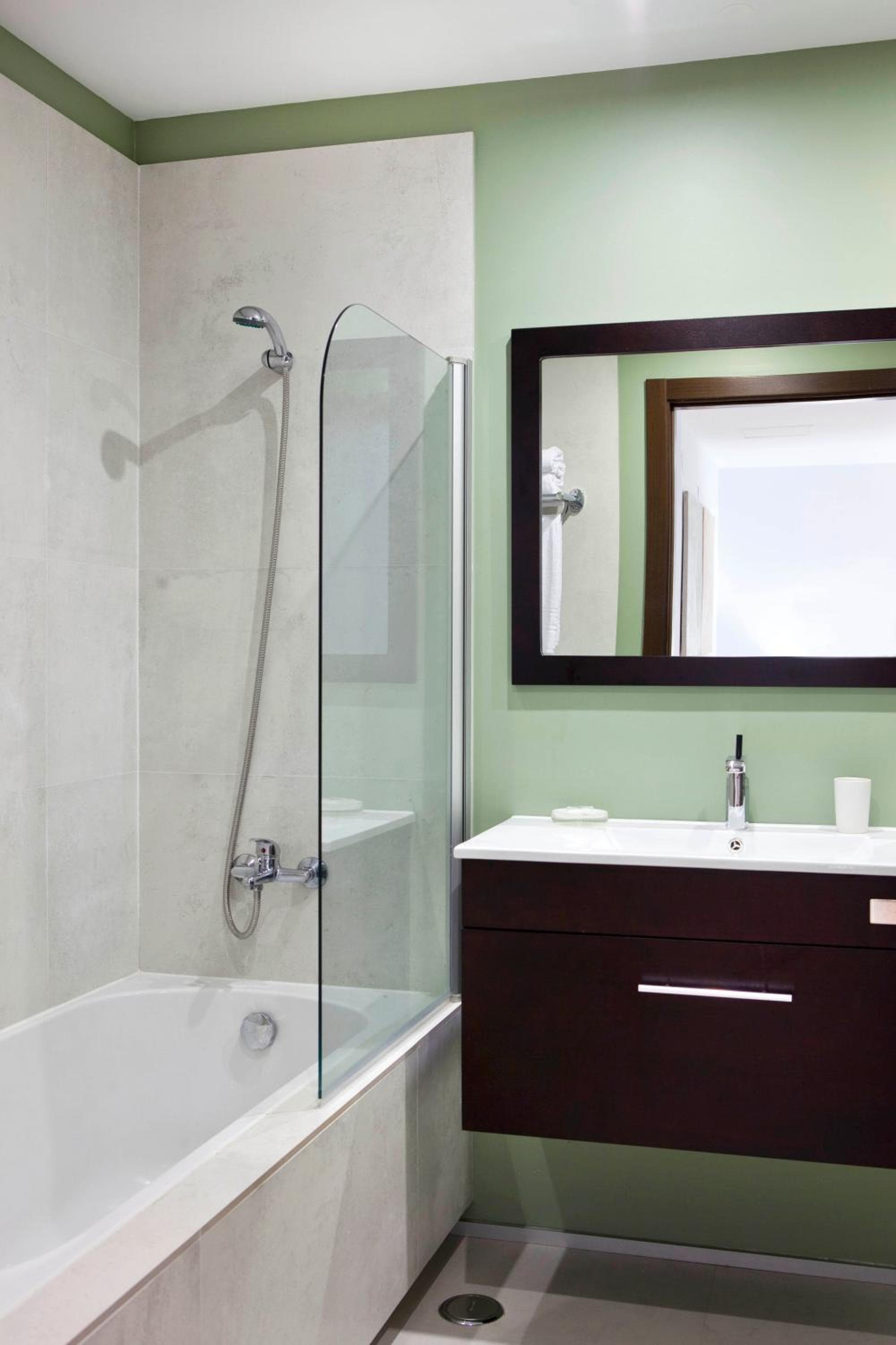 Alfama - Lisbon Lounge Suites — 14