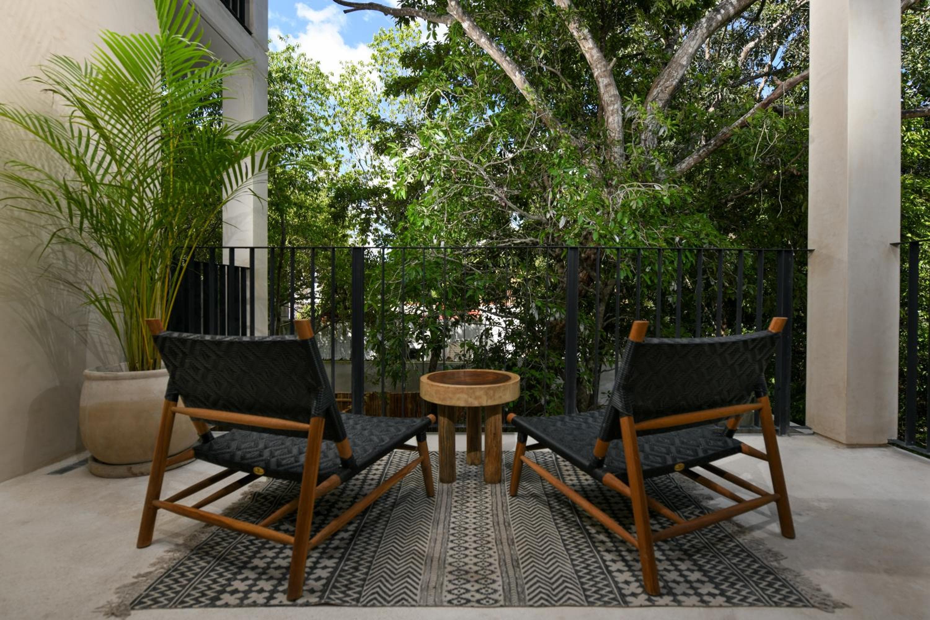 Casa Agape Boutique Hotel Rooftop Pool & Beach club access — 4