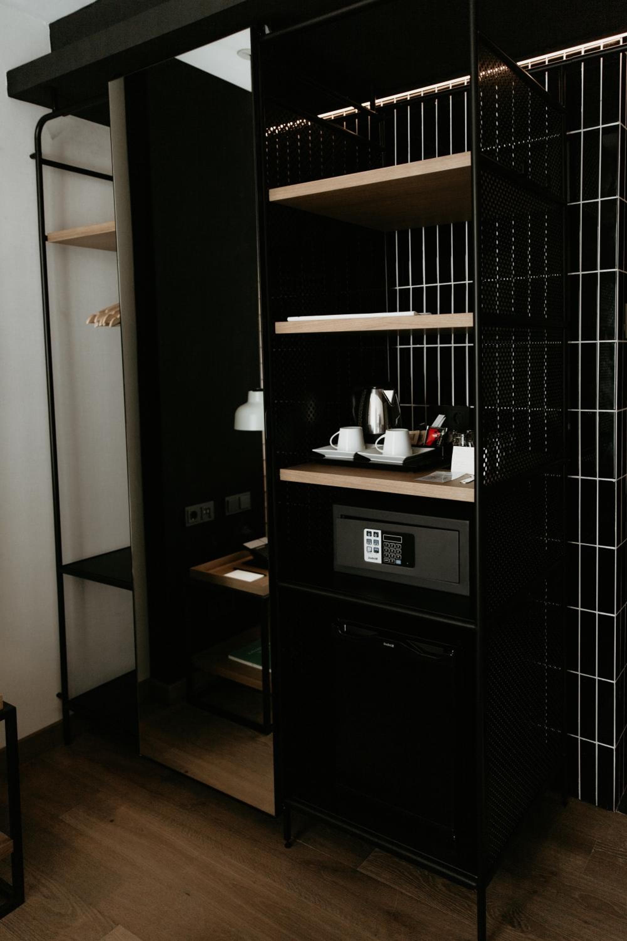 Casa Elliot de Bondia Hotel Group — 29