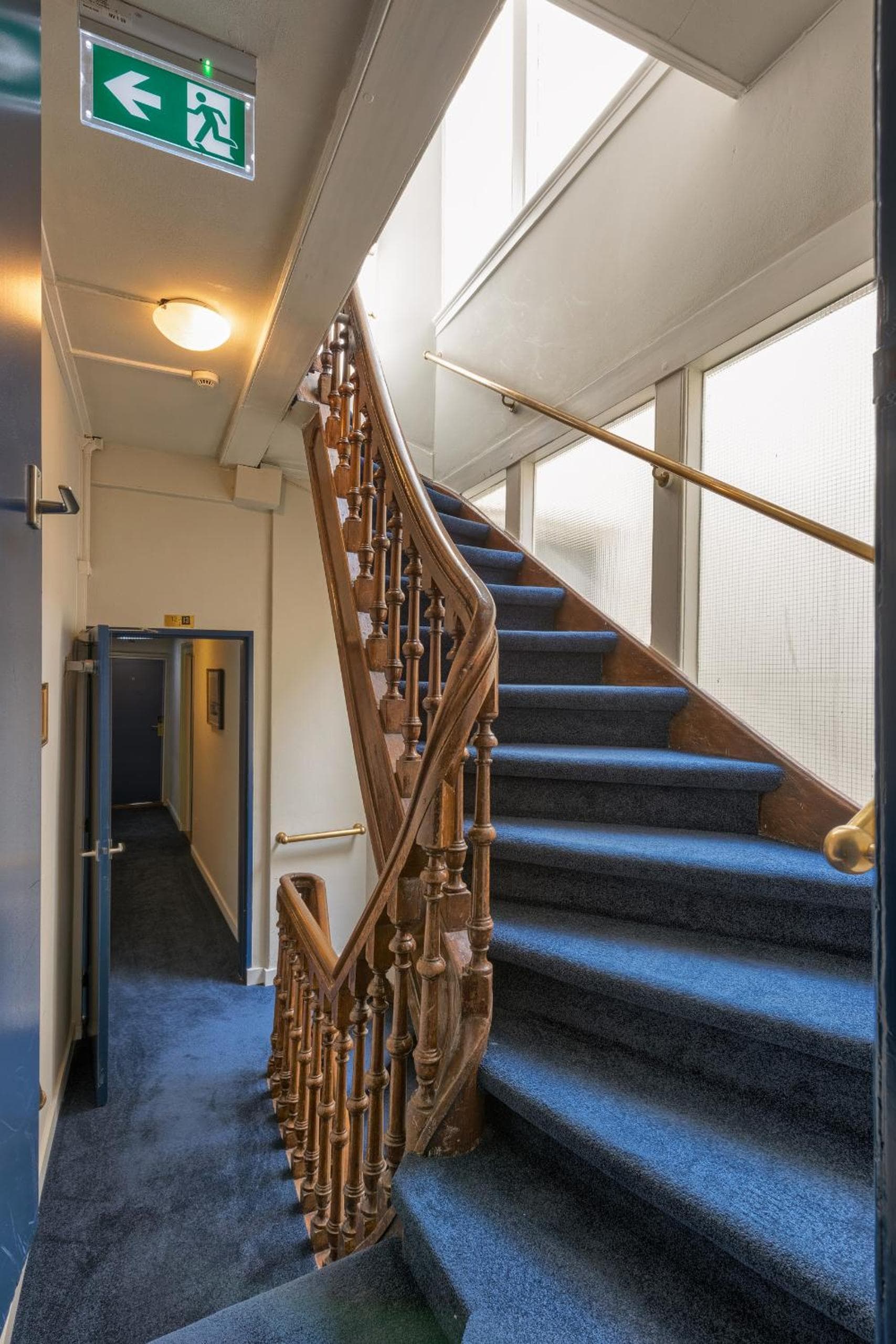 Hotel des Arts — 21