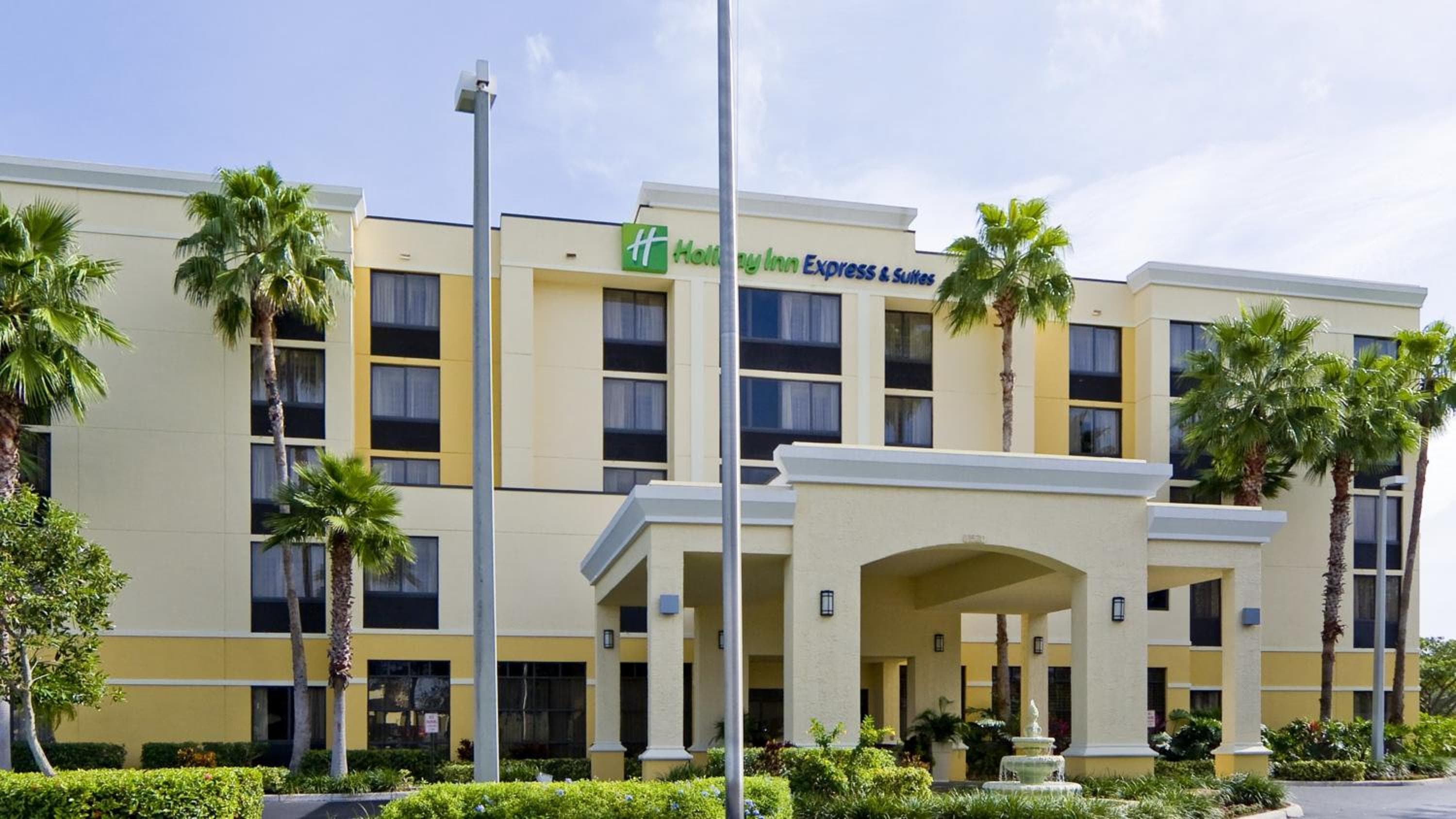 Holiday Inn Express Hotel & Suites Kendall East-Miami by IHG — 1