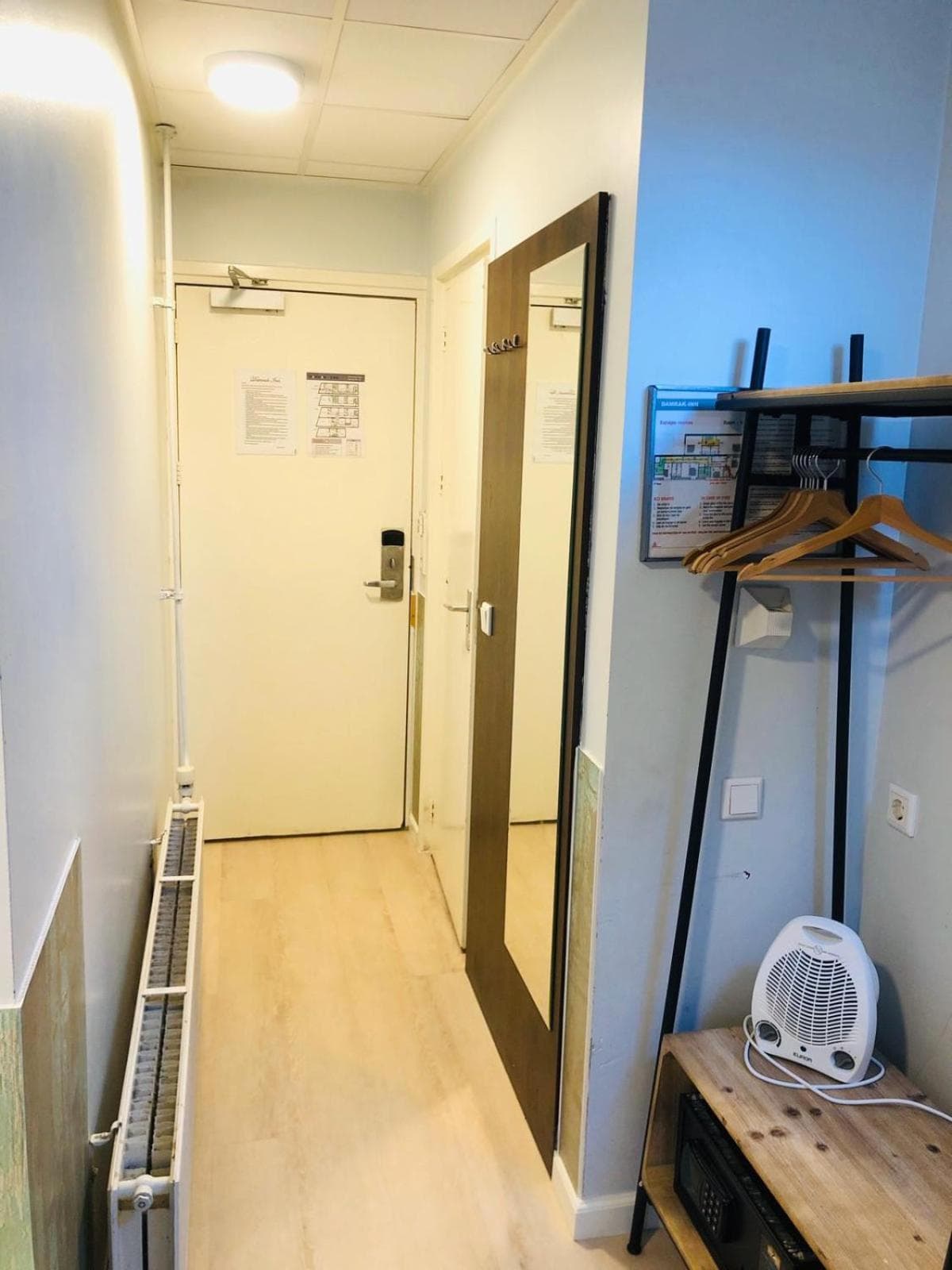 Hotel Damrak Inn — 29