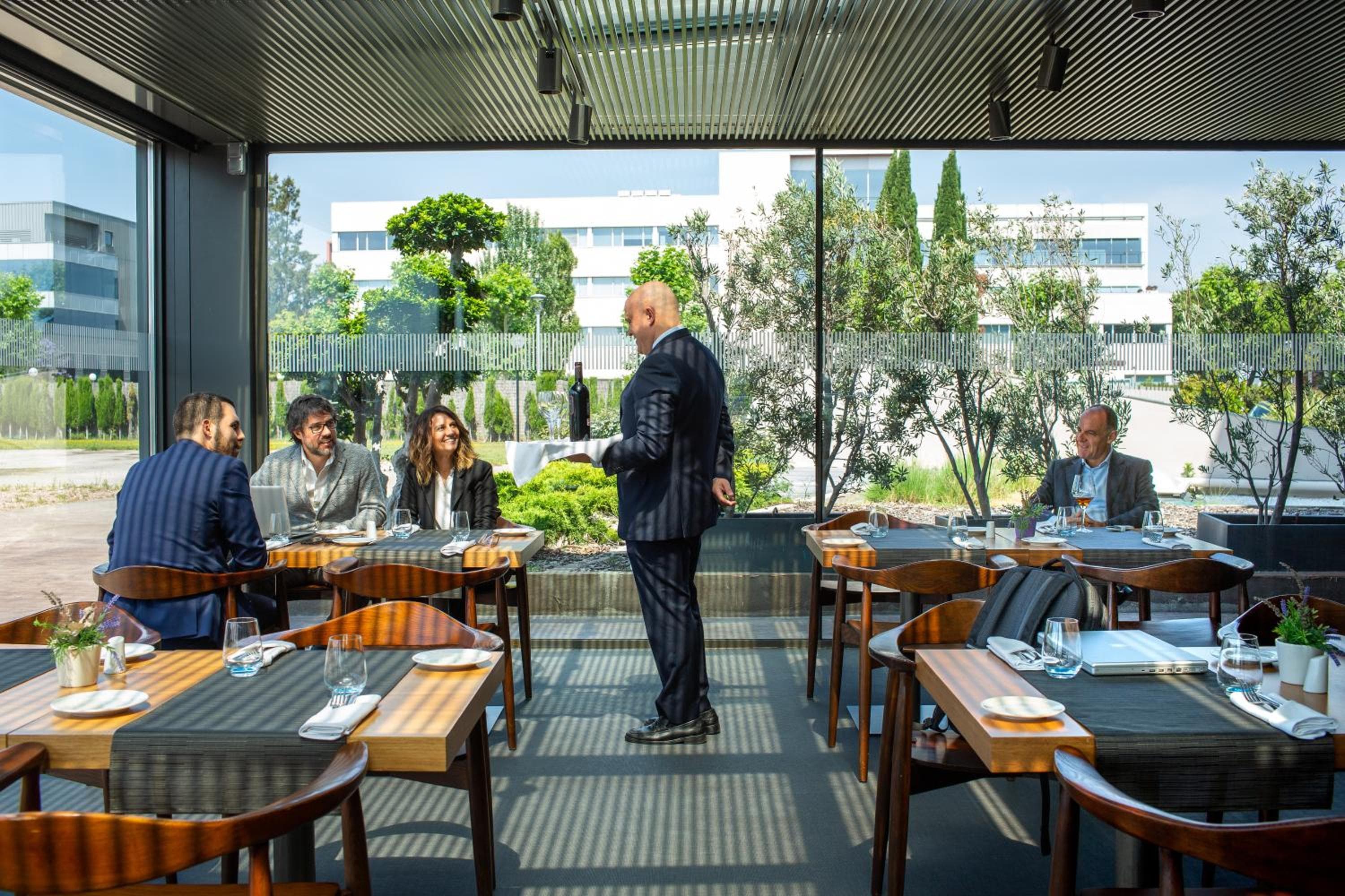BAH Barcelona Airport Hotel — 15
