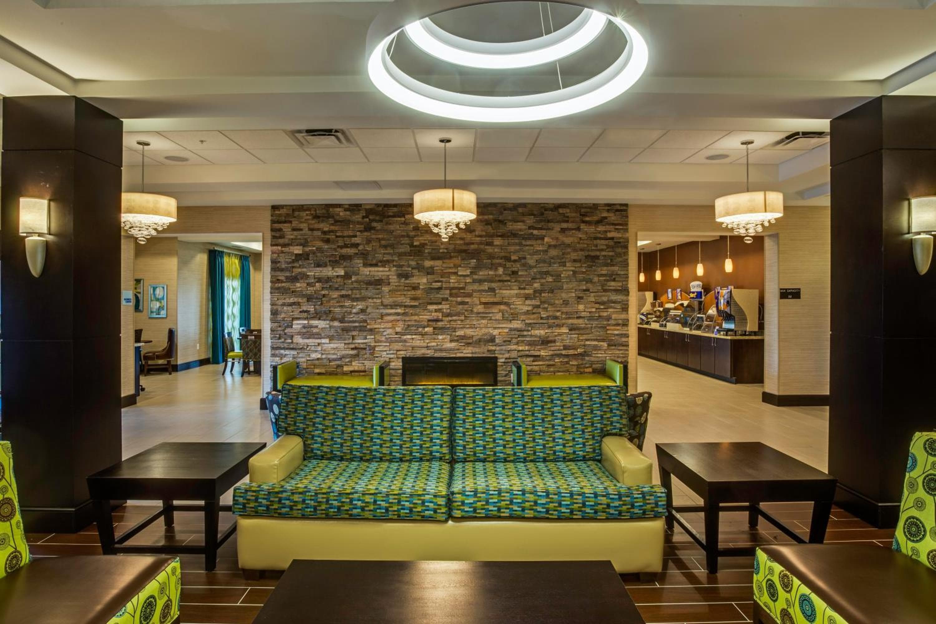 Holiday Inn Express Hotel & Suites Orlando East-UCF Area by IHG — 15