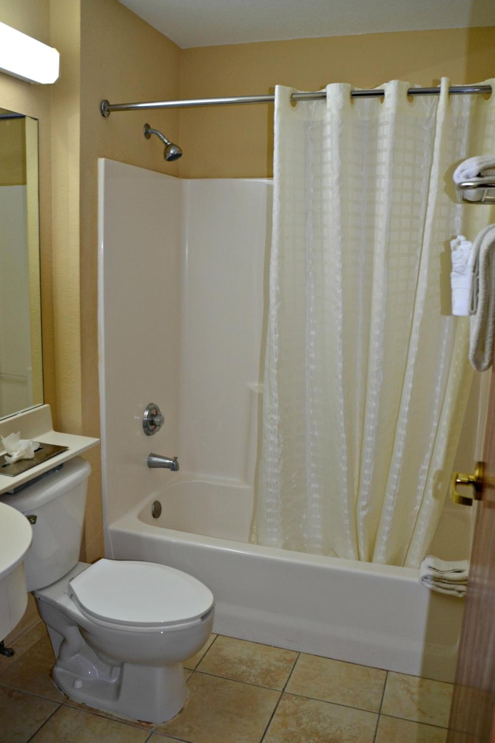 Baymont by Wyndham Orlando-International Dr-Universal Blvd — 20
