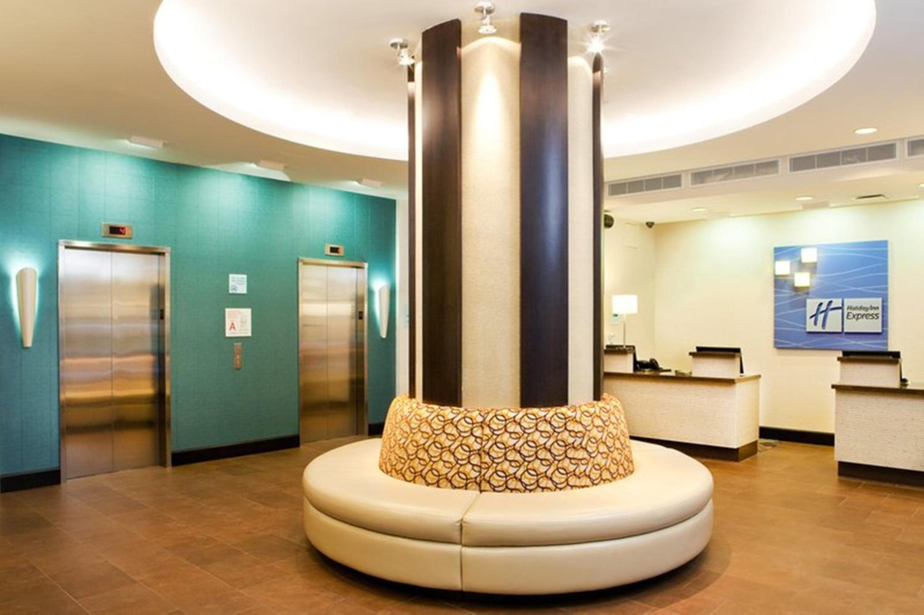 Holiday Inn Express - Times Square South, un hotel IHG — 10