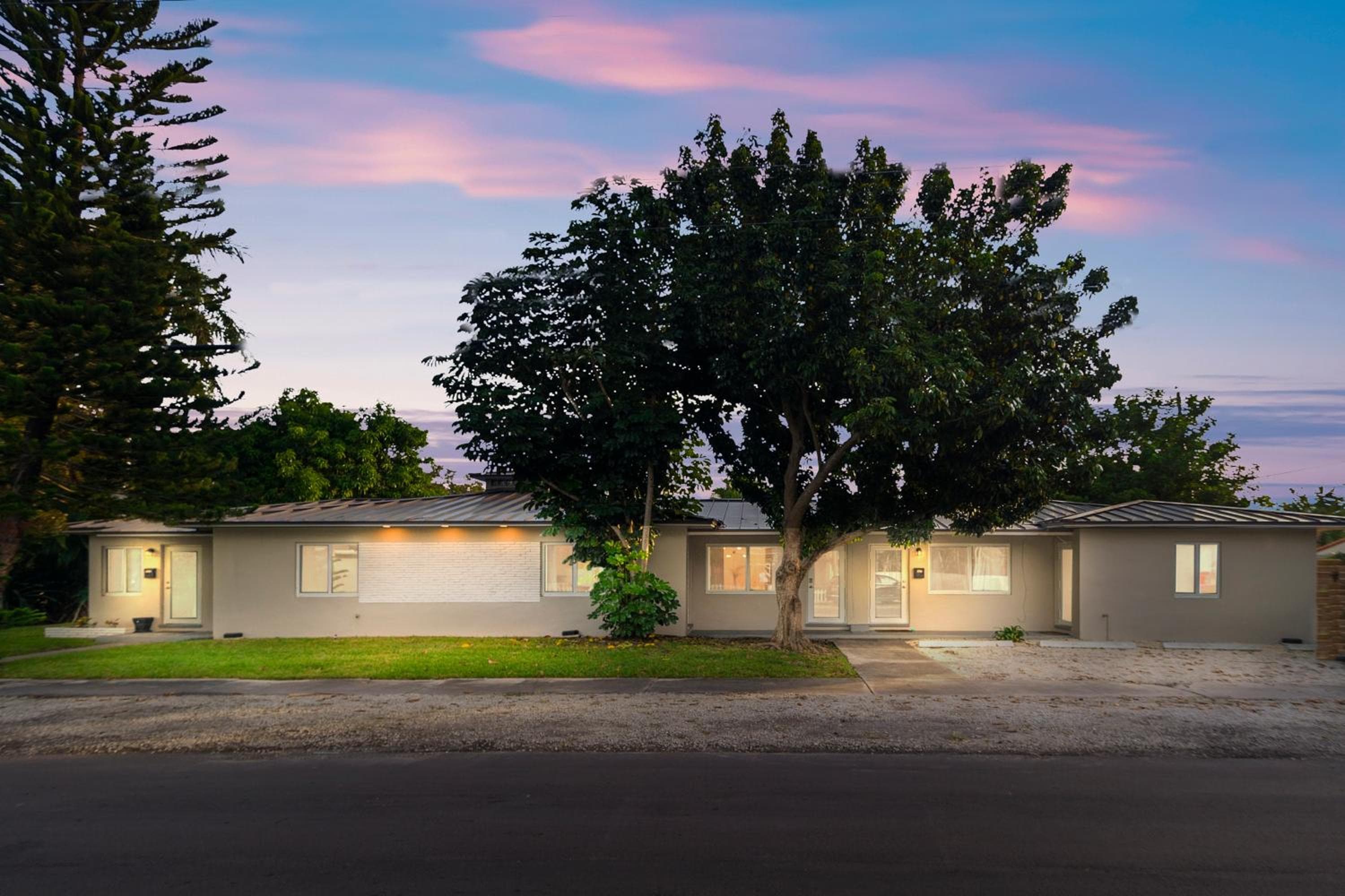 Alani Bay Premium Condos — 2