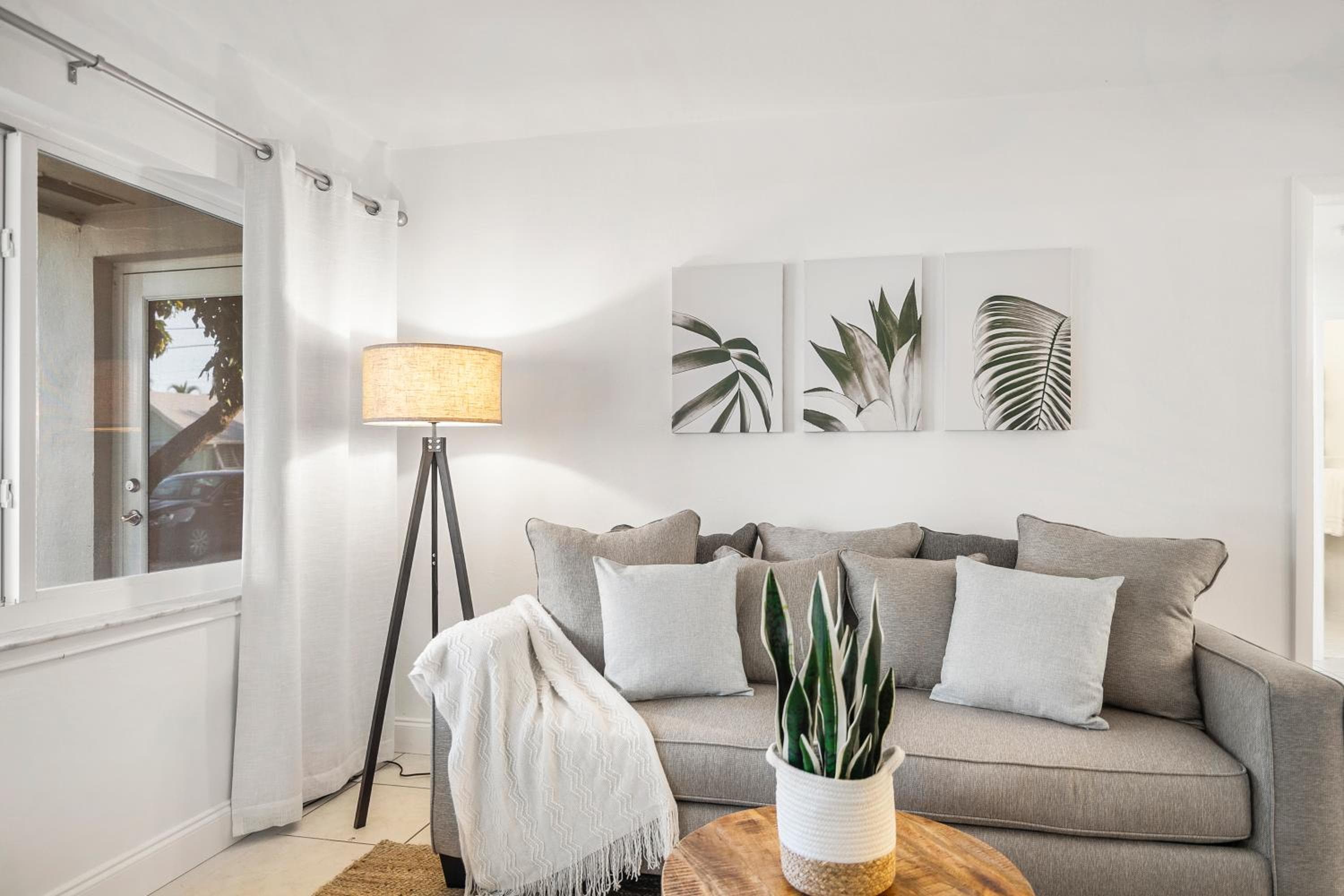 Alani Bay Premium Condos — 24
