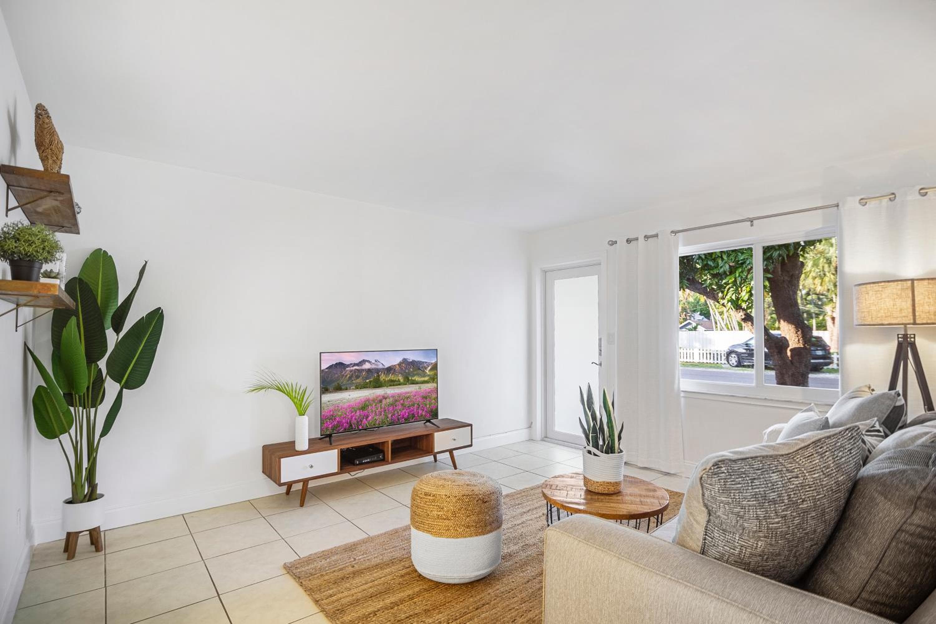 Alani Bay Premium Condos — 15