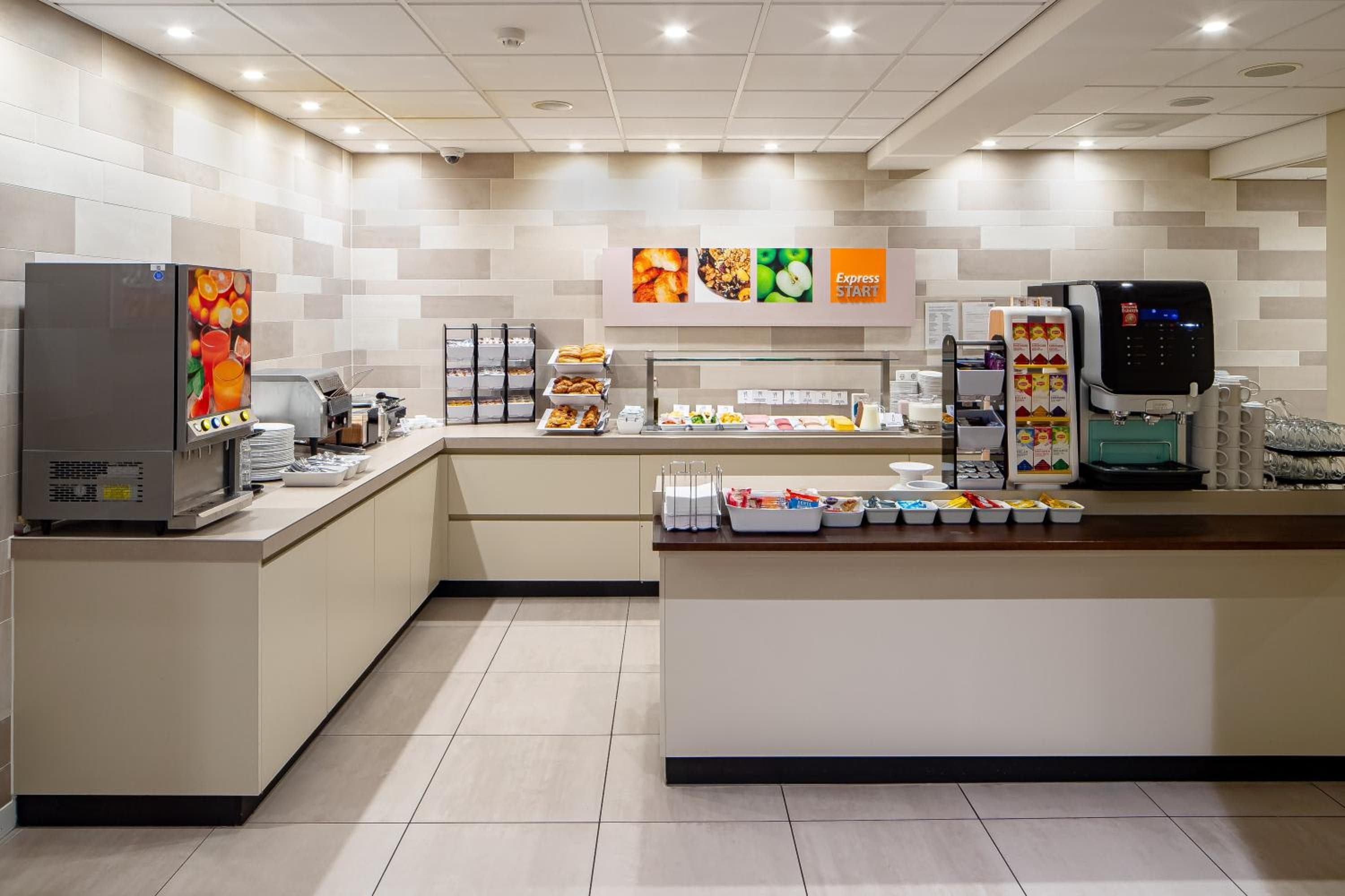 Holiday Inn Express Amsterdam - South by IHG — 2