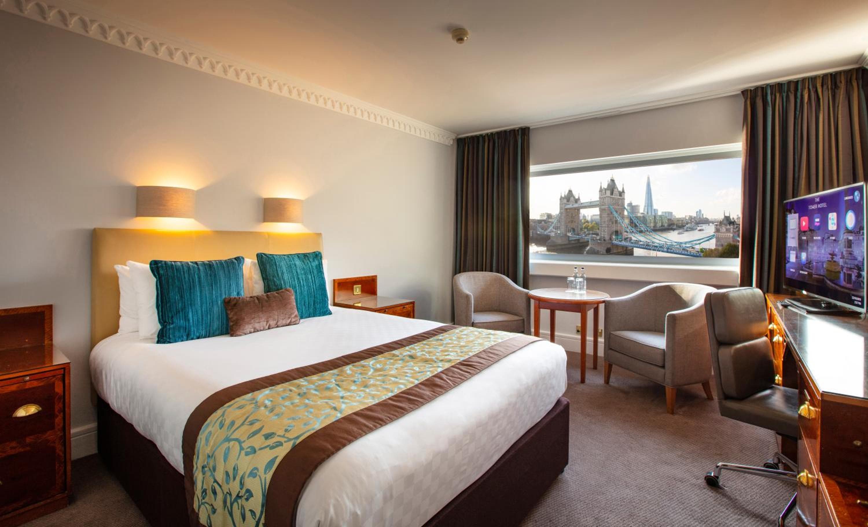 Il Tower Hotel, Londra — 18