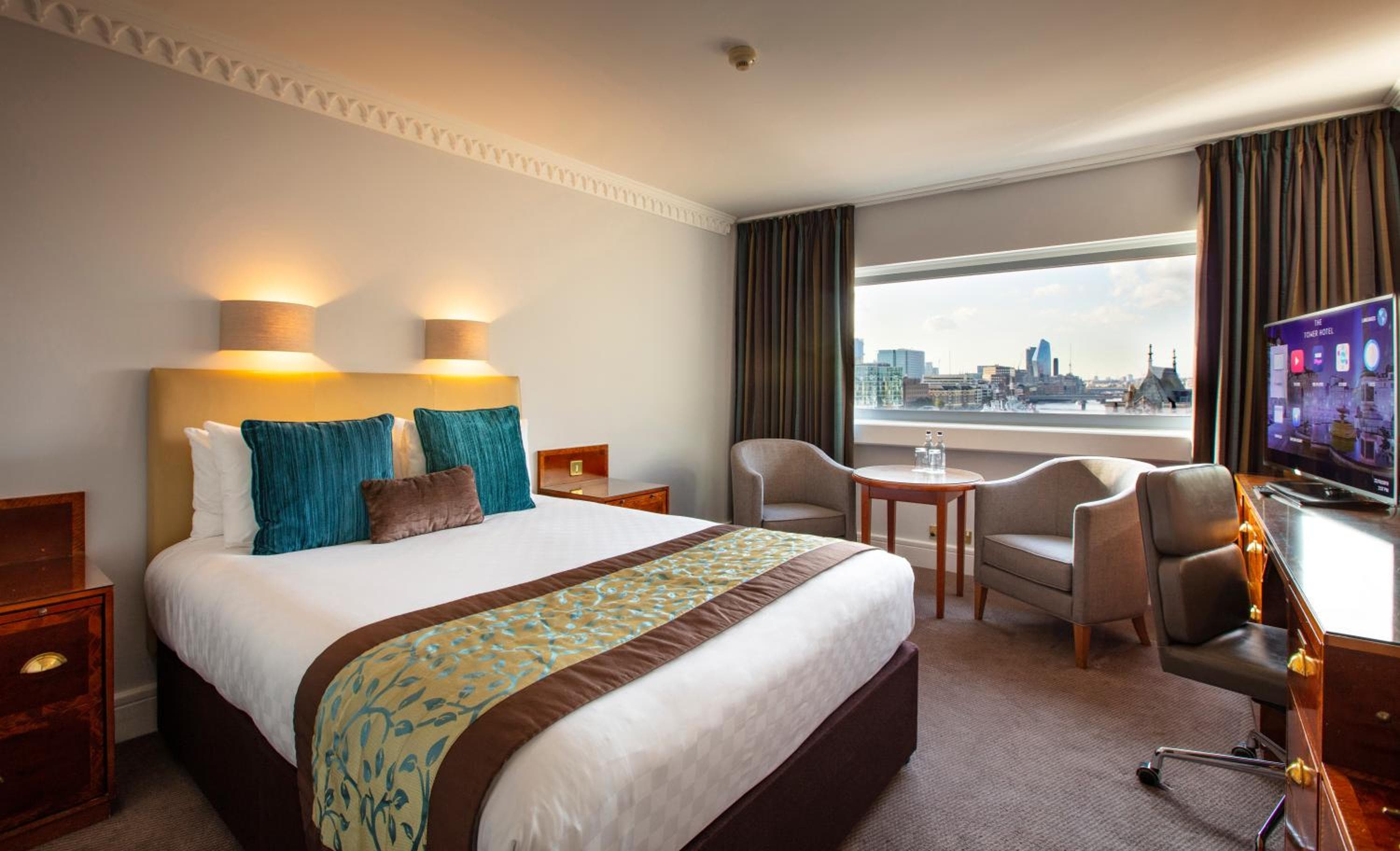 Il Tower Hotel, Londra — 14