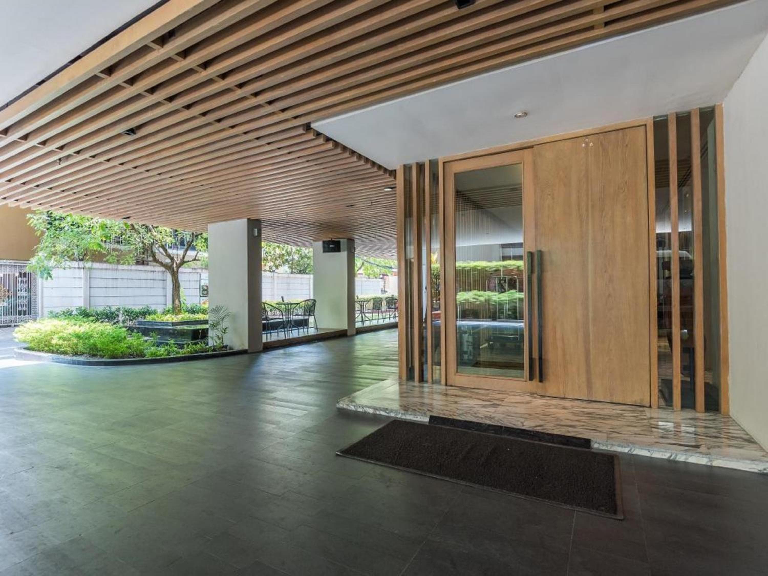 Arcadia Suites Ploenchit Bangkok — 17