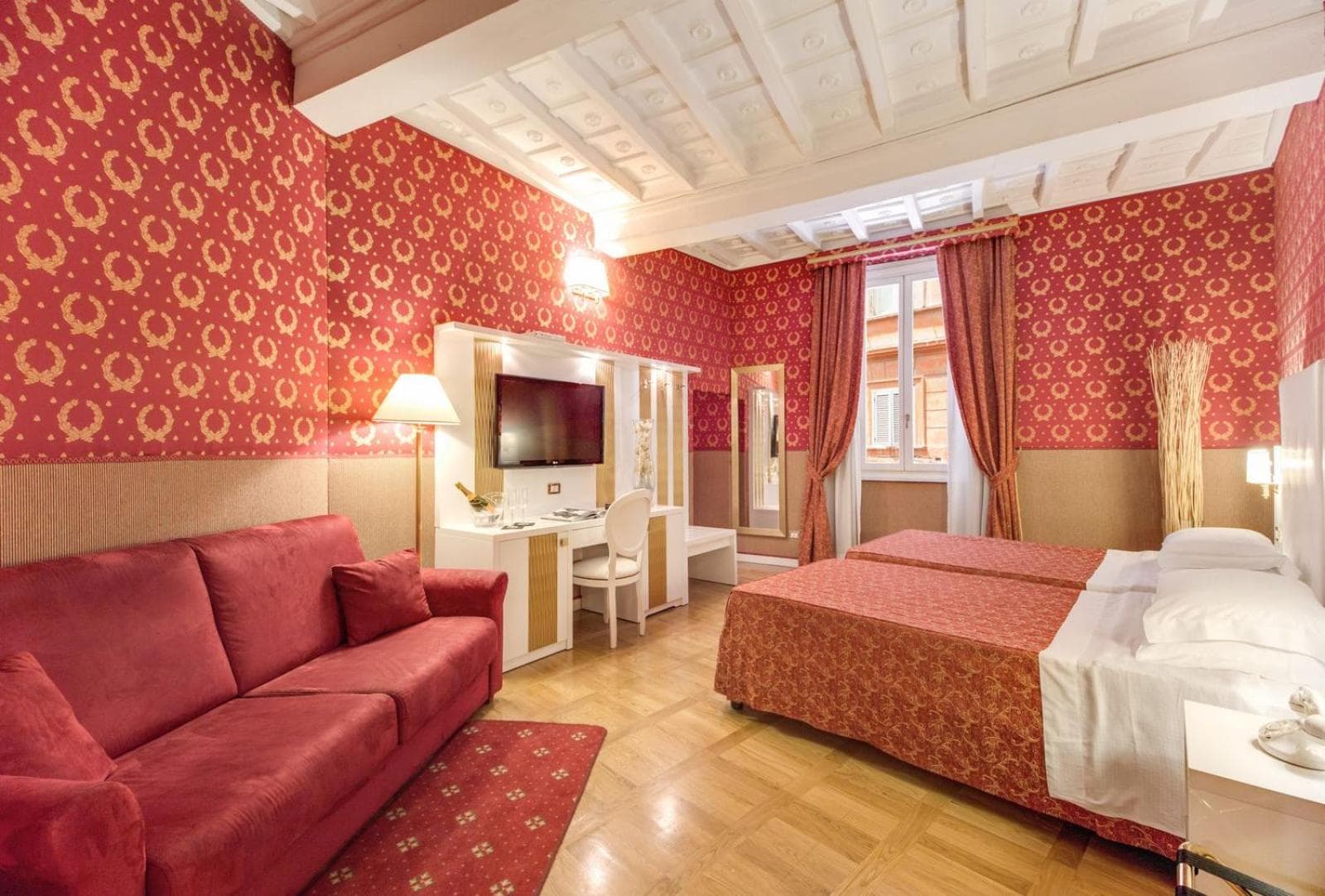 Relais Fontana Di Trevi Hotel — 16
